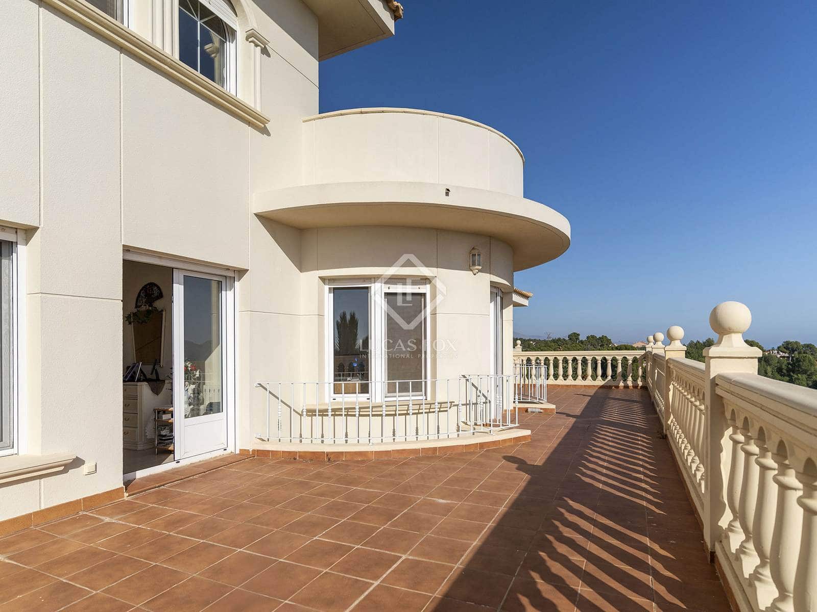 7 bedroom Villa for sale in Benidorm with pool garage - € 1,635,000 (Ref: 8664208)