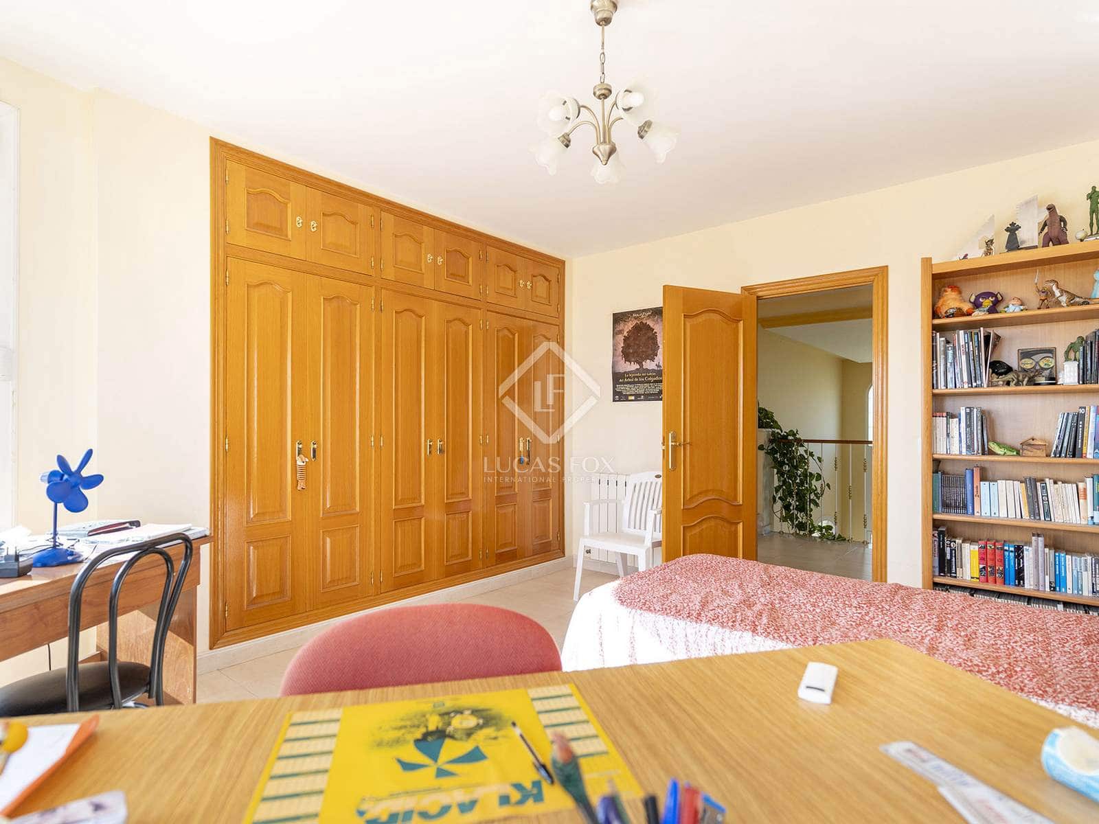 7 bedroom Villa for sale in Benidorm with pool garage - € 1,635,000 (Ref: 8664208)