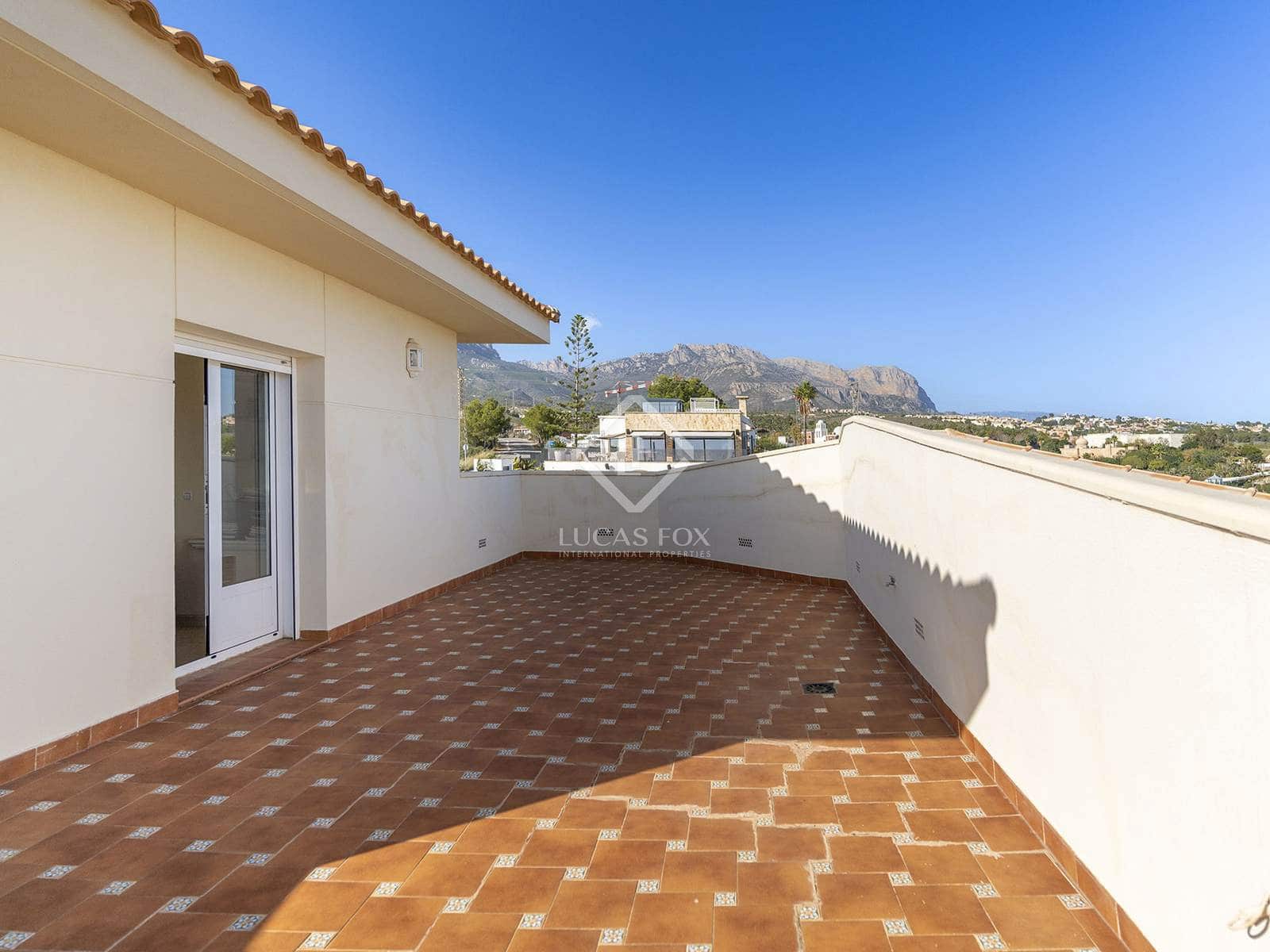 7 bedroom Villa for sale in Benidorm with pool garage - € 1,635,000 (Ref: 8664208)
