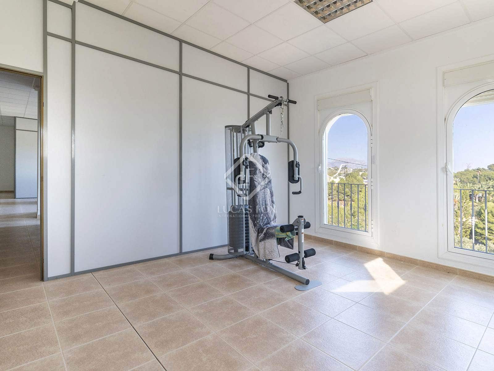 7 bedroom Villa for sale in Benidorm with pool garage - € 1,635,000 (Ref: 8664208)