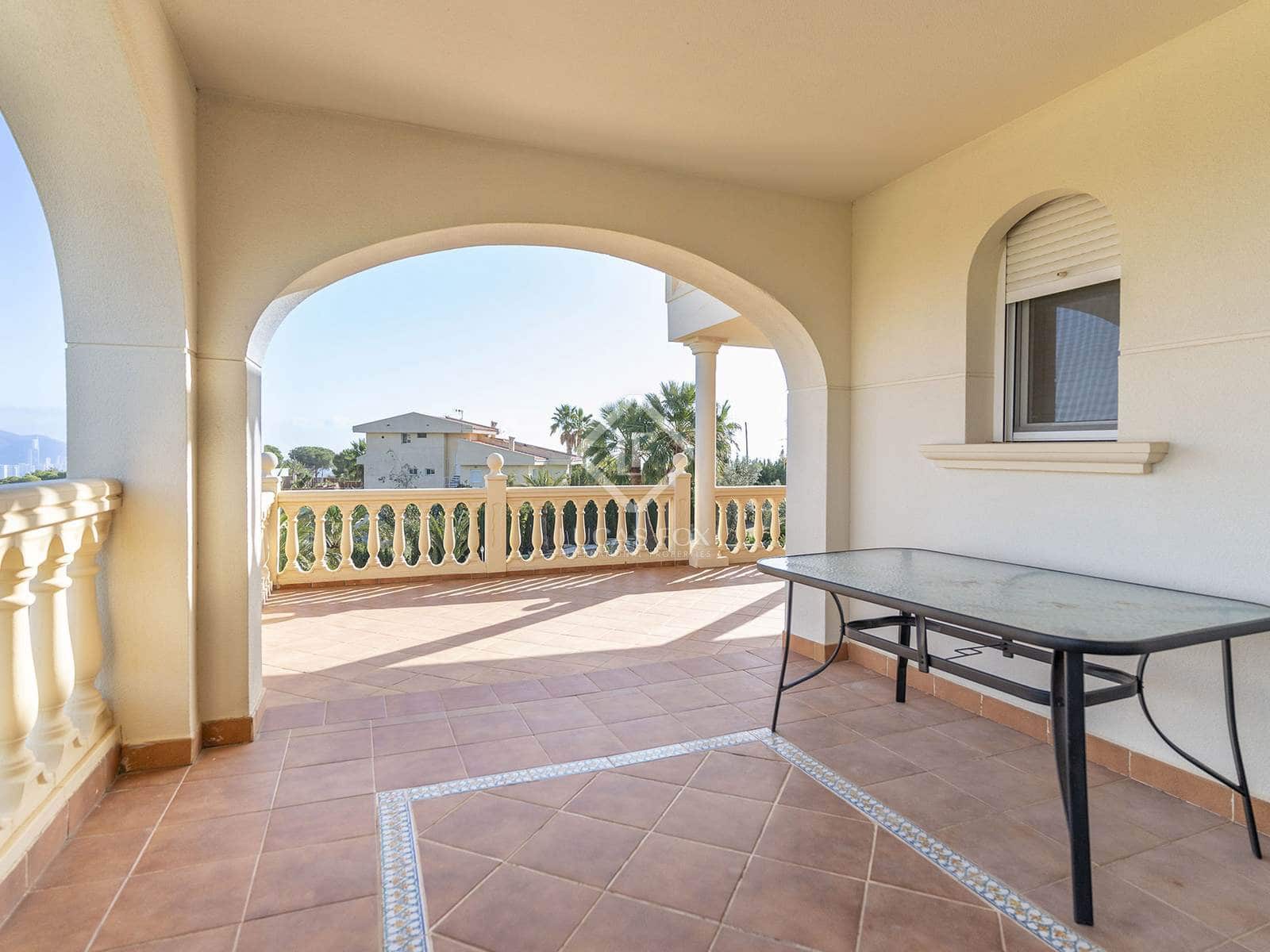 7 bedroom Villa for sale in Benidorm with pool garage - € 1,635,000 (Ref: 8664208)