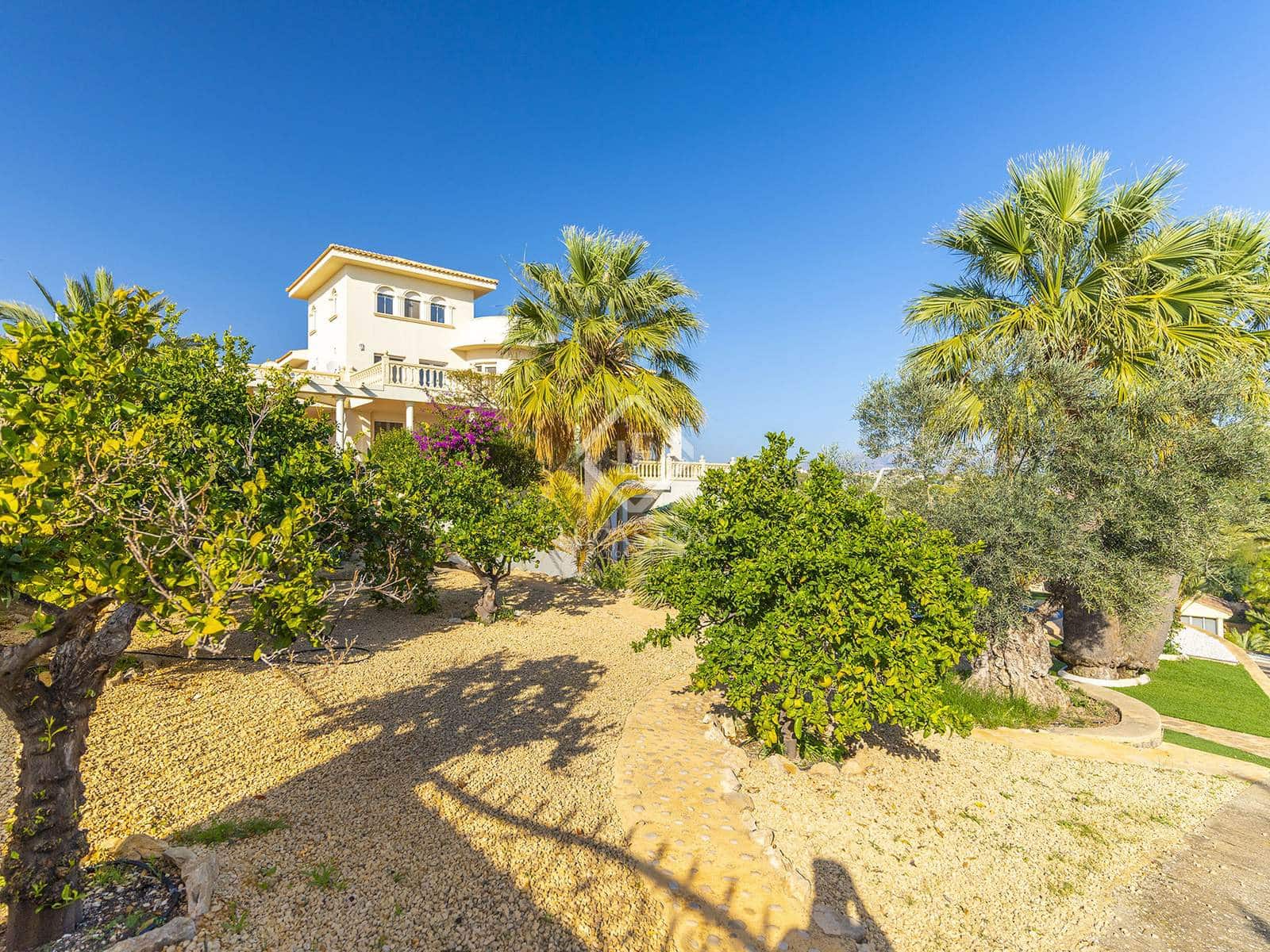 7 bedroom Villa for sale in Benidorm with pool garage - € 1,635,000 (Ref: 8664208)