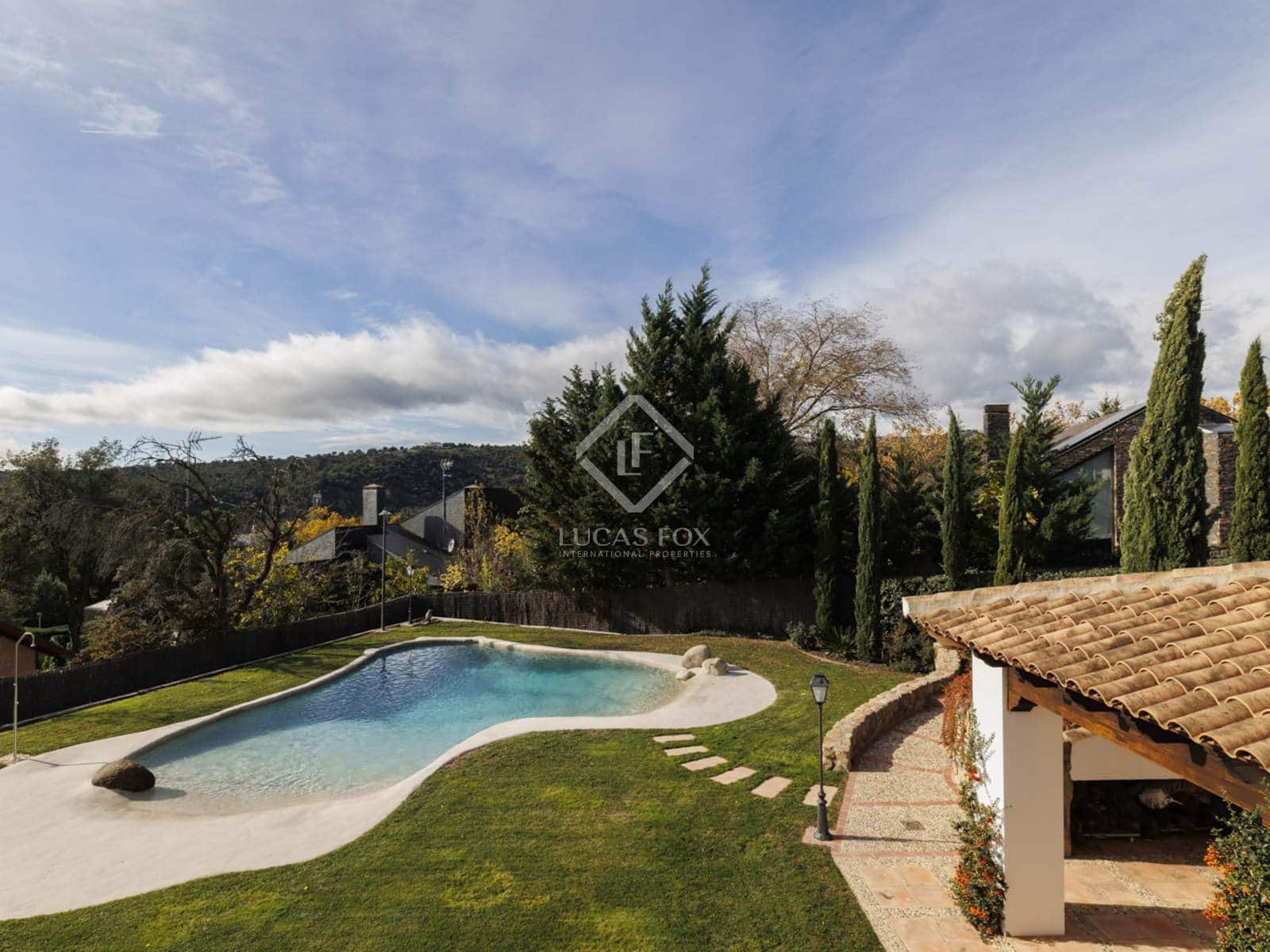 5 soveværelse Villa til salg i Las Rozas de Madrid med swimmingpool garage - € 2.375.000 (Ref: 8664659)