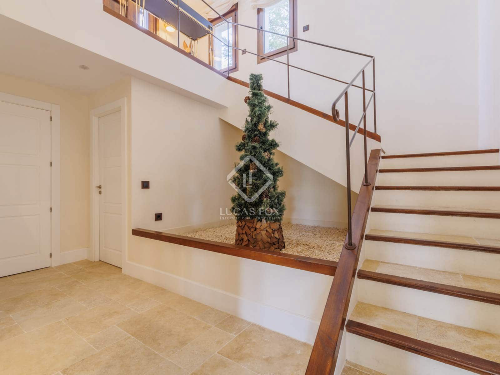 5 soveværelse Villa til salg i Las Rozas de Madrid med swimmingpool garage - € 2.375.000 (Ref: 8664659)