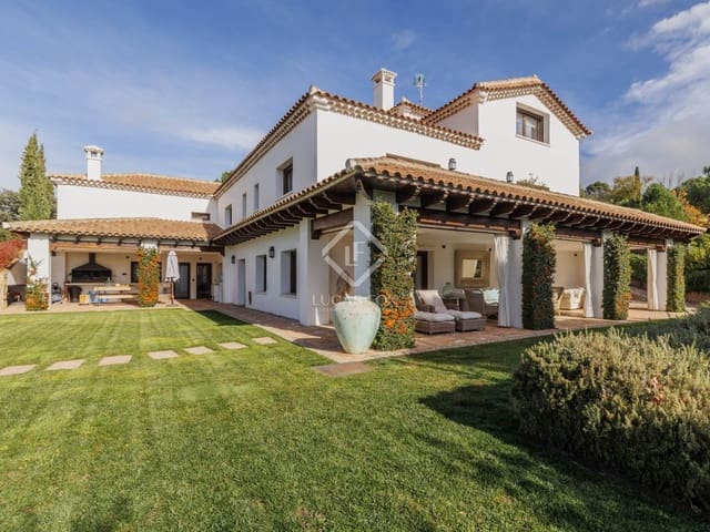 5 bedroom Villa for sale in Las Rozas de Madrid with pool garage - € 2,375,000 (Ref: 8664659)