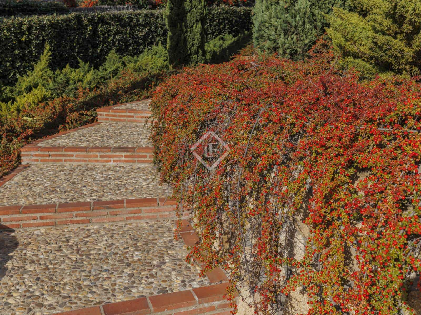 5 soveværelse Villa til salg i Las Rozas de Madrid med swimmingpool garage - € 2.375.000 (Ref: 8664659)