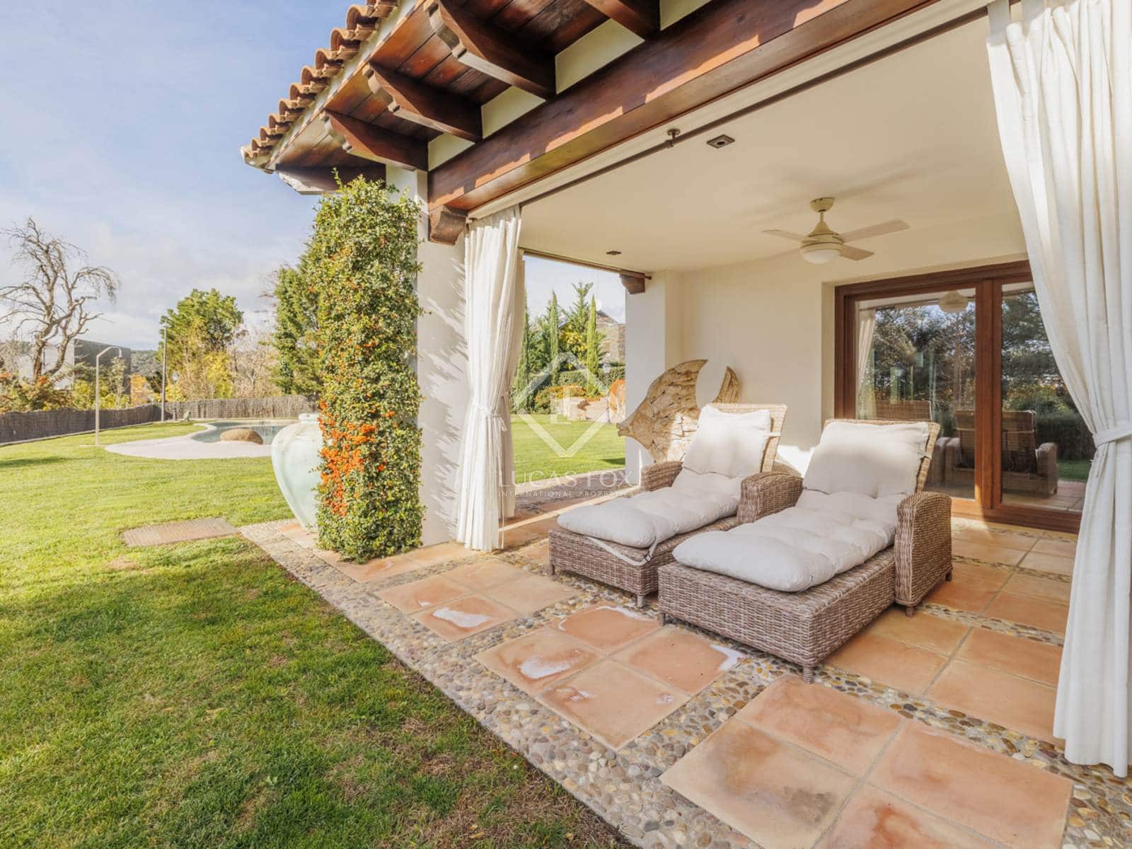 5 soveværelse Villa til salg i Las Rozas de Madrid med swimmingpool garage - € 2.375.000 (Ref: 8664659)