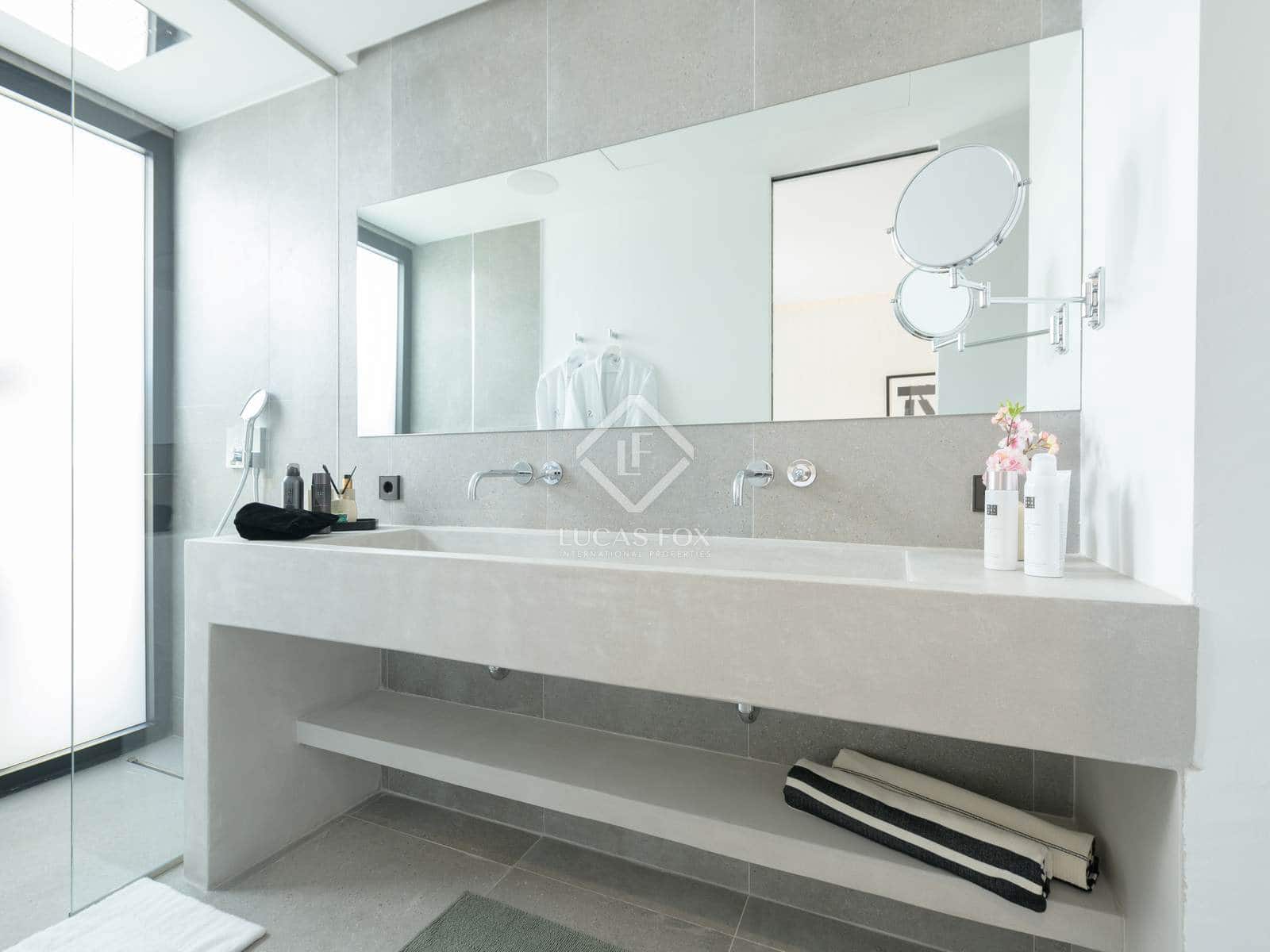 6 bedroom Villa for sale in Ibiza / Eivissa town with pool garage - € 4,500,000 (Ref: 8666977)