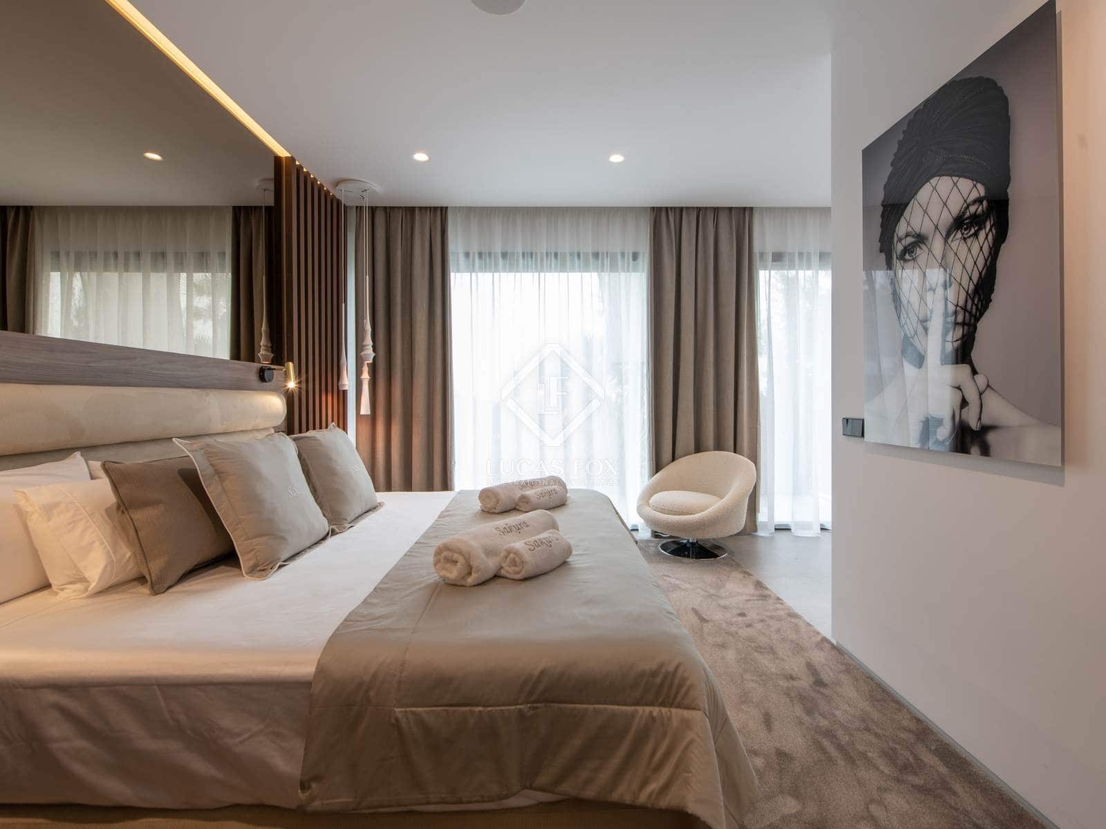 6 bedroom Villa for sale in Ibiza / Eivissa town with pool garage - € 4,500,000 (Ref: 8666977)