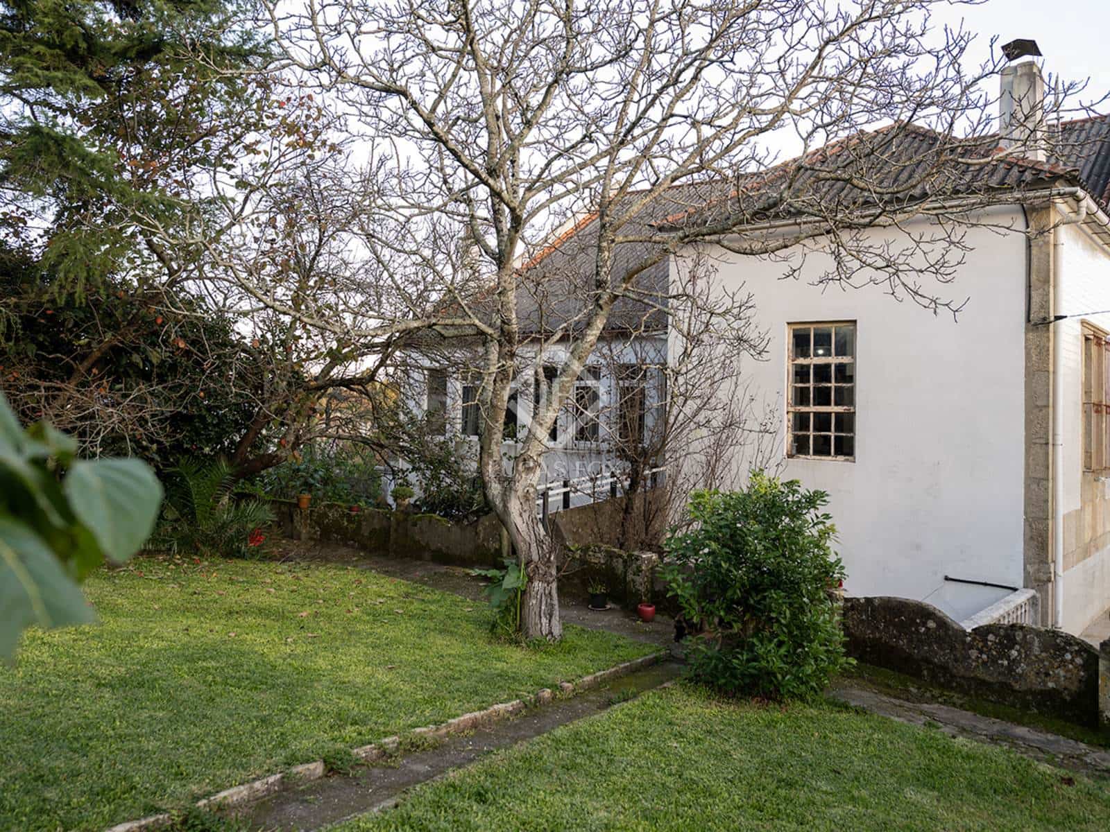 6 makuuhuone Huvila myytävänä paikassa A Guarda mukana 
autotalli - 535 000 € (Ref: 8671311)