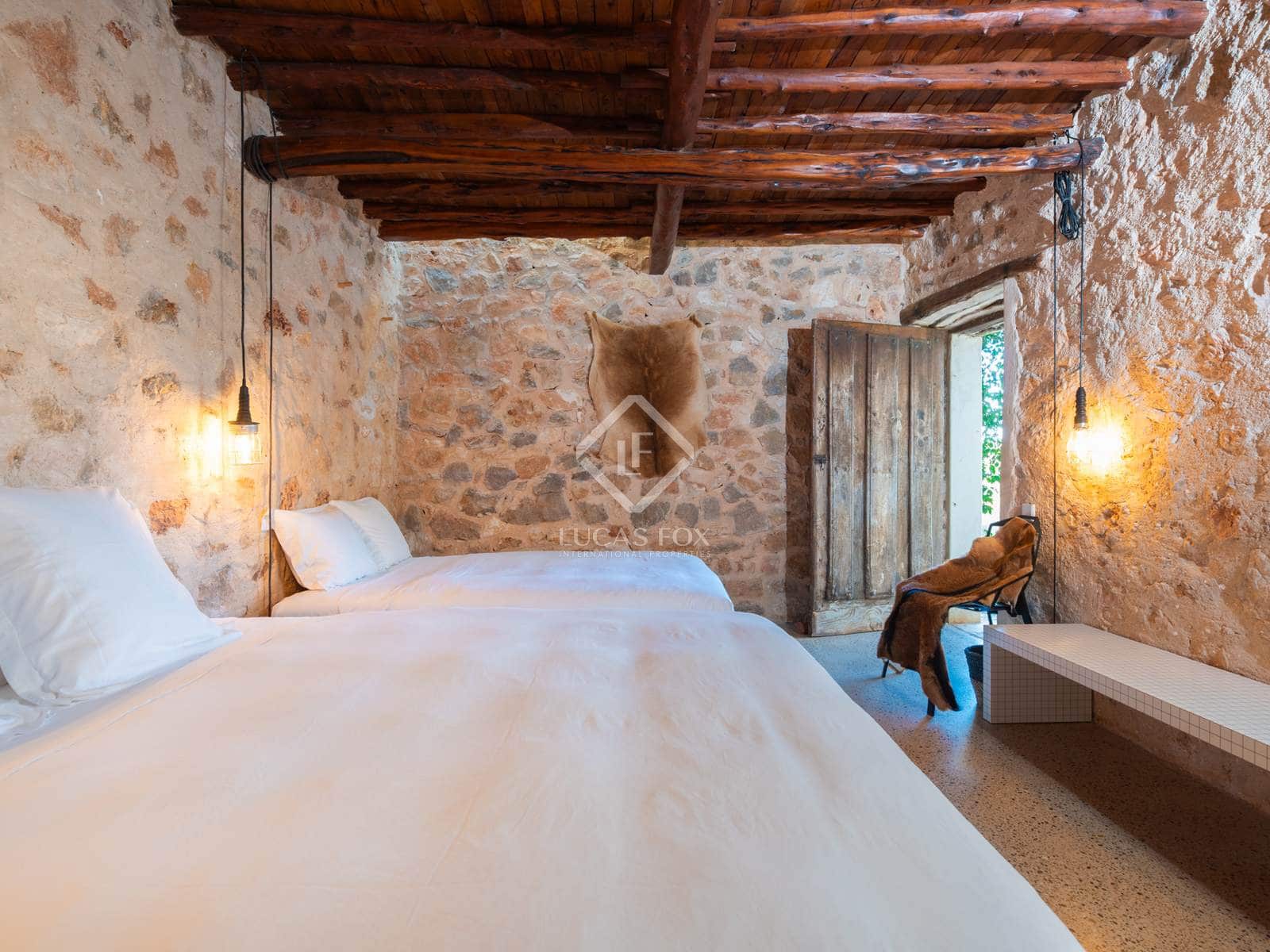 7 sypialnia Willa na sprzedaż w Santa Eulalia / Santa Eularia z basenem garażem - 7 300 000 € (Ref: 8671480)