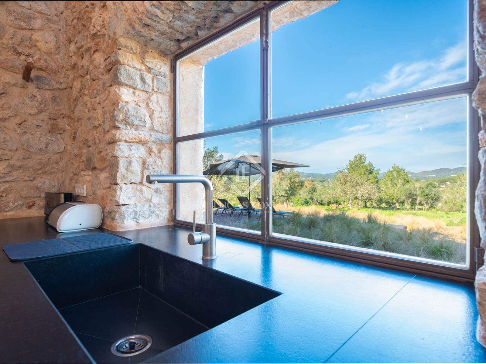 7 sypialnia Willa na sprzedaż w Santa Eulalia / Santa Eularia z basenem garażem - 7 300 000 € (Ref: 8671480)