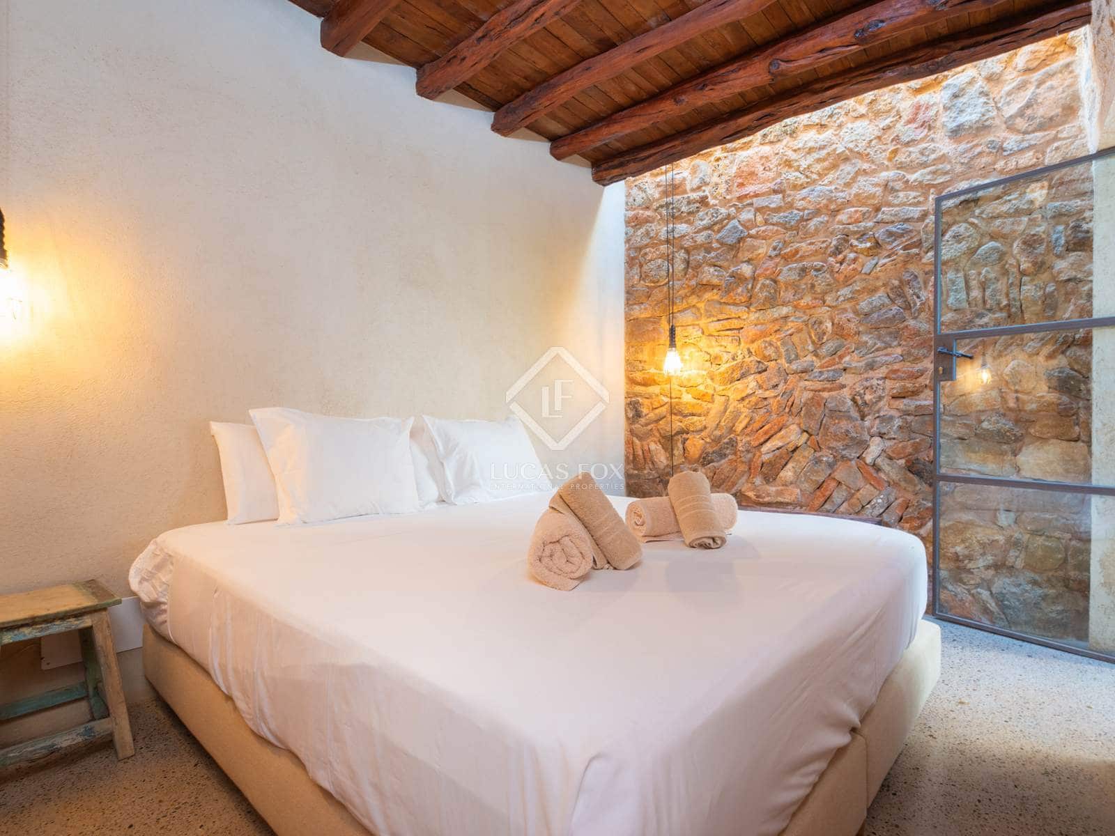 7 sypialnia Willa na sprzedaż w Santa Eulalia / Santa Eularia z basenem garażem - 7 300 000 € (Ref: 8671480)