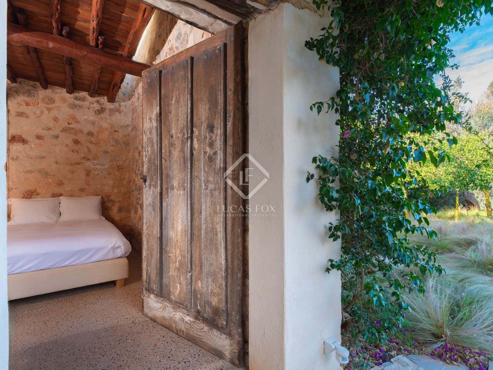 7 sypialnia Willa na sprzedaż w Santa Eulalia / Santa Eularia z basenem garażem - 7 300 000 € (Ref: 8671480)