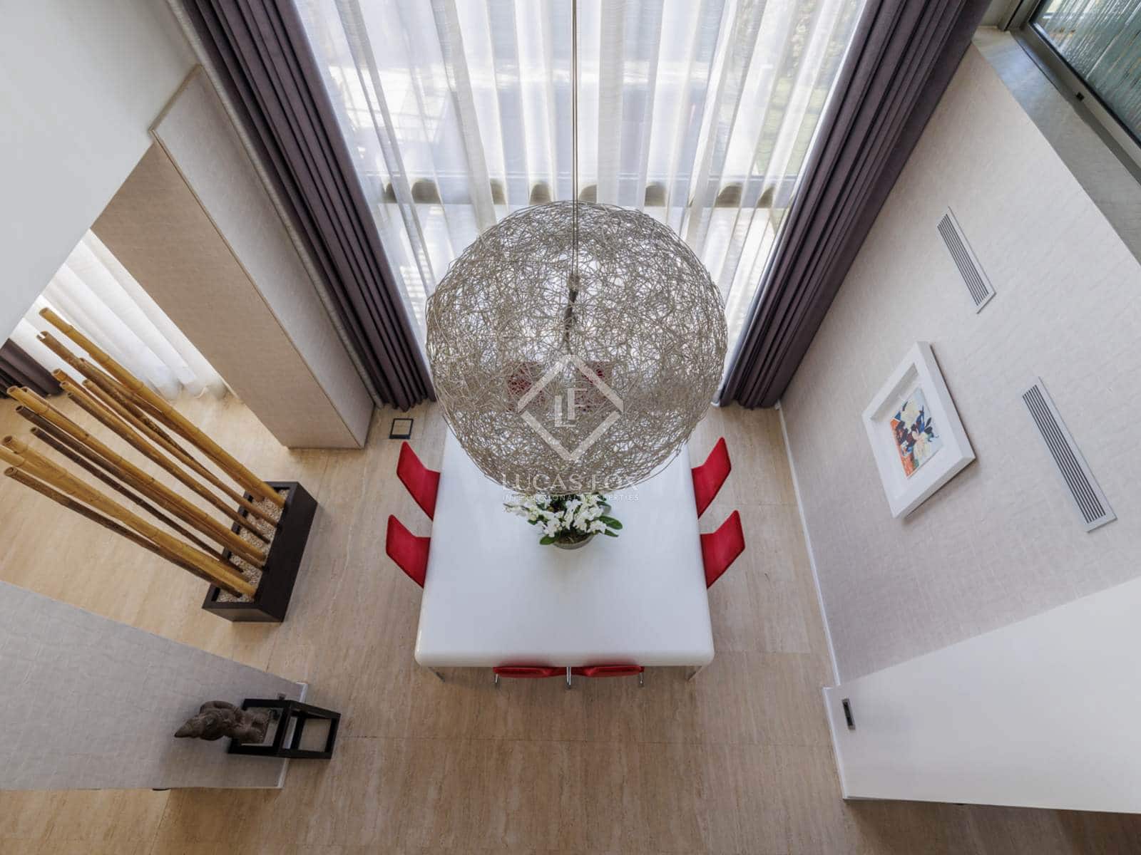 4 bedroom Villa for sale in Madrid city with pool garage - € 2,750,000 (Ref: 8674988)