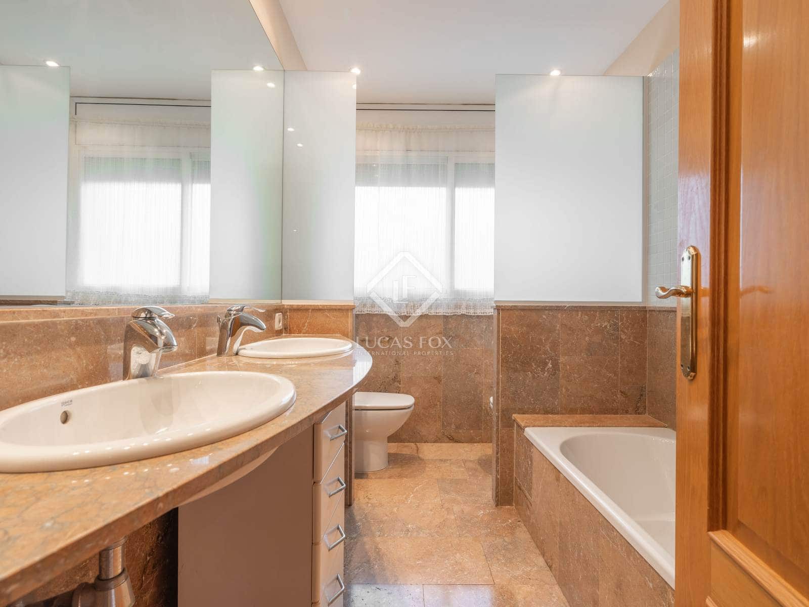 6 slaapkamer Villa te koop in Sitges met zwembad garage - € 900.000 (Ref: 8675027)