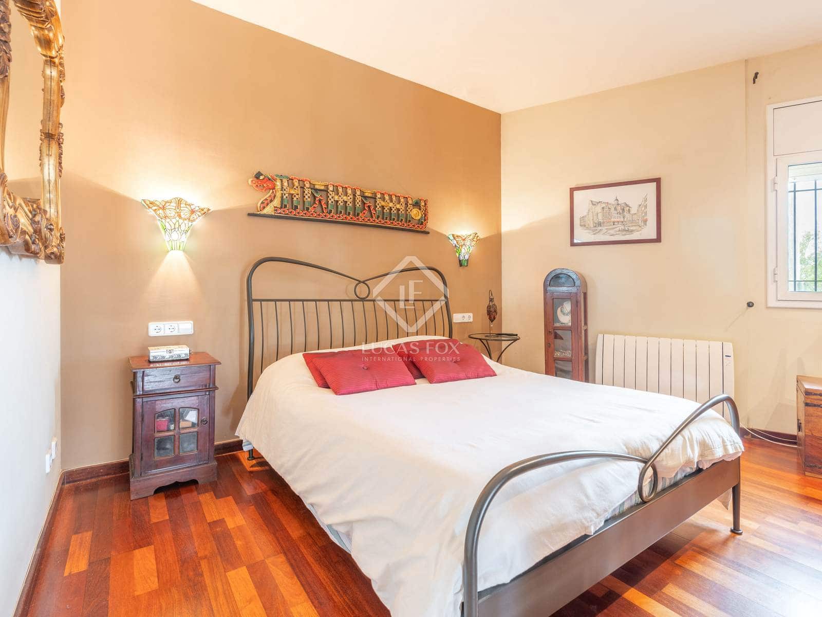 6 slaapkamer Villa te koop in Sitges met zwembad garage - € 900.000 (Ref: 8675027)