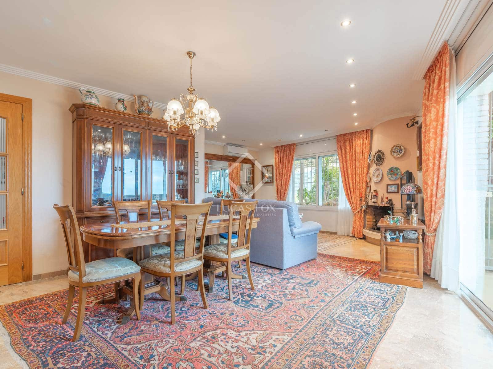 6 slaapkamer Villa te koop in Sitges met zwembad garage - € 900.000 (Ref: 8675027)