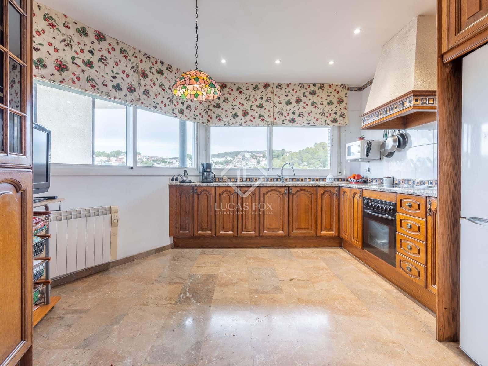 6 slaapkamer Villa te koop in Sitges met zwembad garage - € 900.000 (Ref: 8675027)