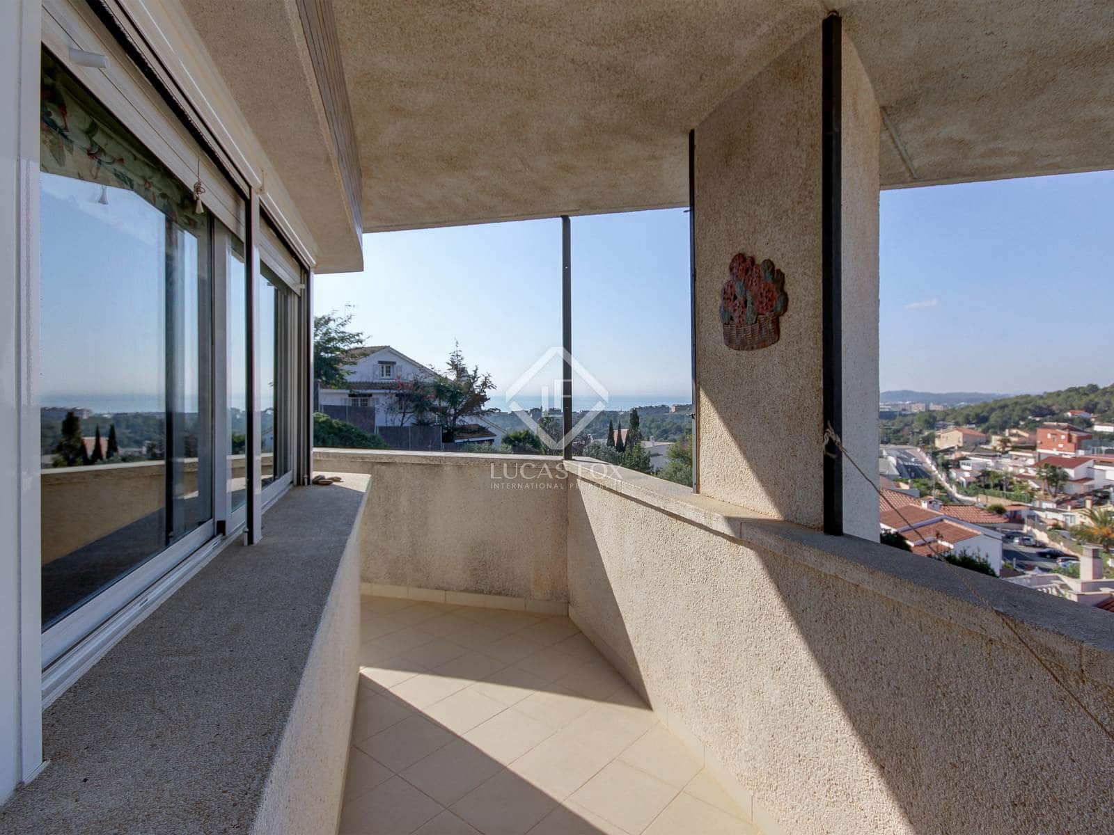 6 slaapkamer Villa te koop in Sitges met zwembad garage - € 900.000 (Ref: 8675027)