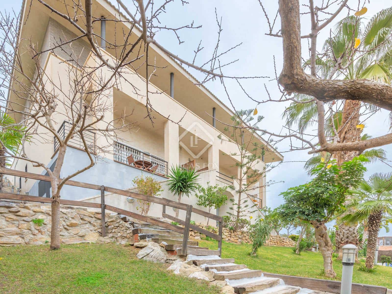 6 slaapkamer Villa te koop in Sitges met zwembad garage - € 900.000 (Ref: 8675027)