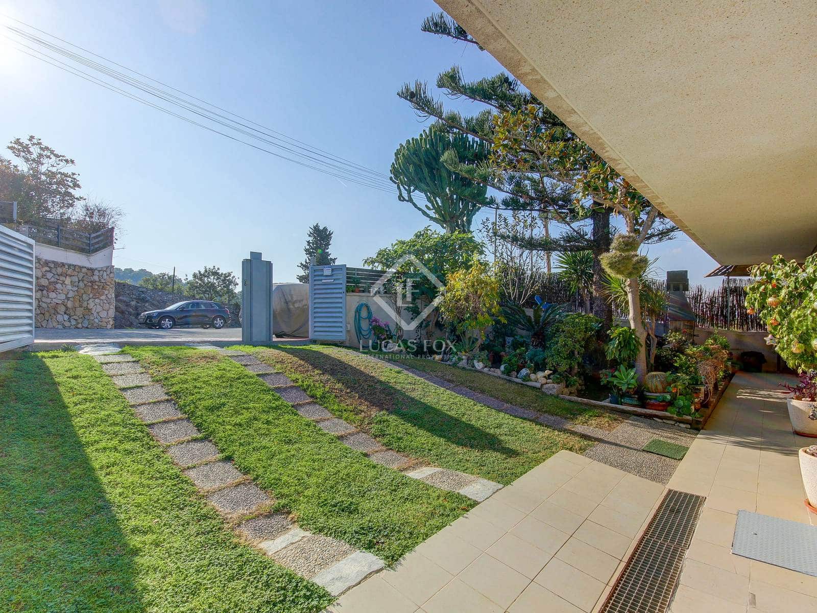 6 slaapkamer Villa te koop in Sitges met zwembad garage - € 900.000 (Ref: 8675027)