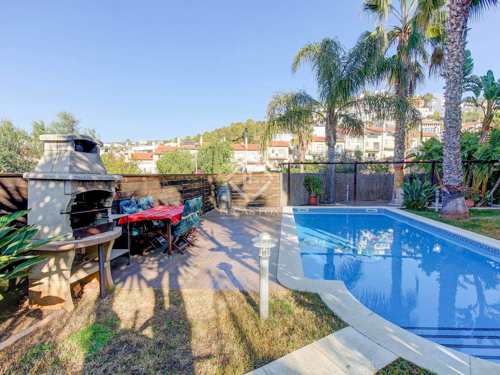 6 slaapkamer Villa te koop in Sitges met zwembad garage - € 900.000 (Ref: 8675027)