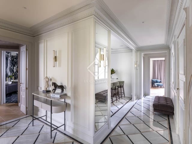 4 slaapkamer Appartement te koop in Barcelona stad - € 2.490.000 (Ref: 8676649)