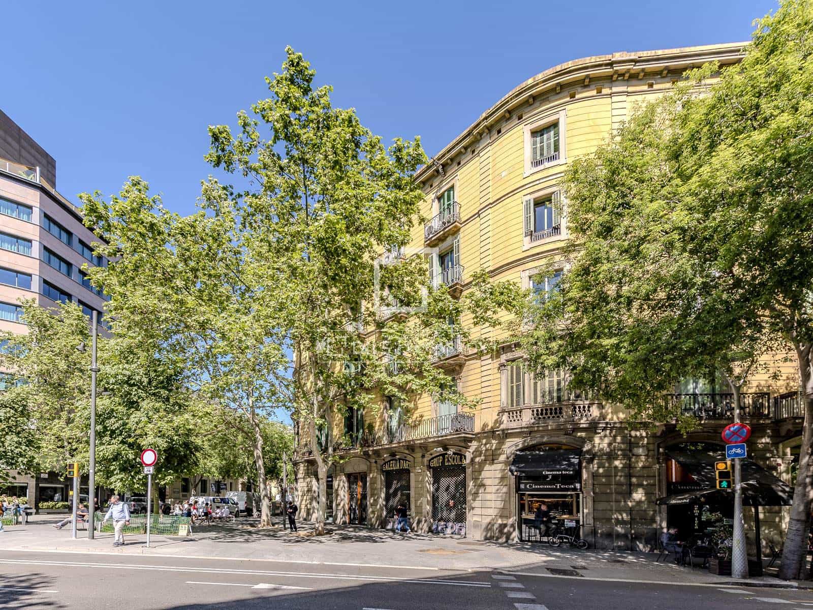 4 soveværelse Lejlighed til salg i Barcelona by - € 2.350.000 (Ref: 8676649)