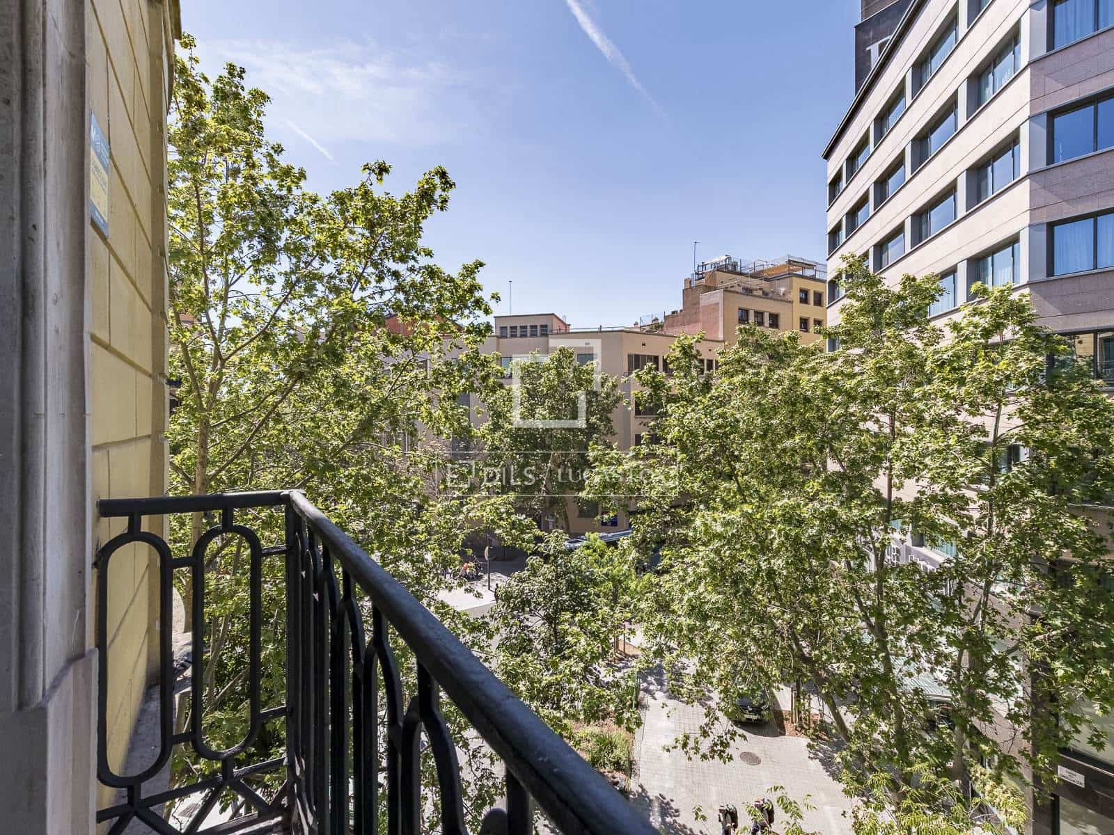 4 soveværelse Lejlighed til salg i Barcelona by - € 2.350.000 (Ref: 8676649)
