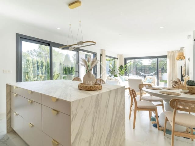 3 Zimmer Villa zu verkaufen in Polop mit Pool Garage - 685.000 € (Ref: 8676789)