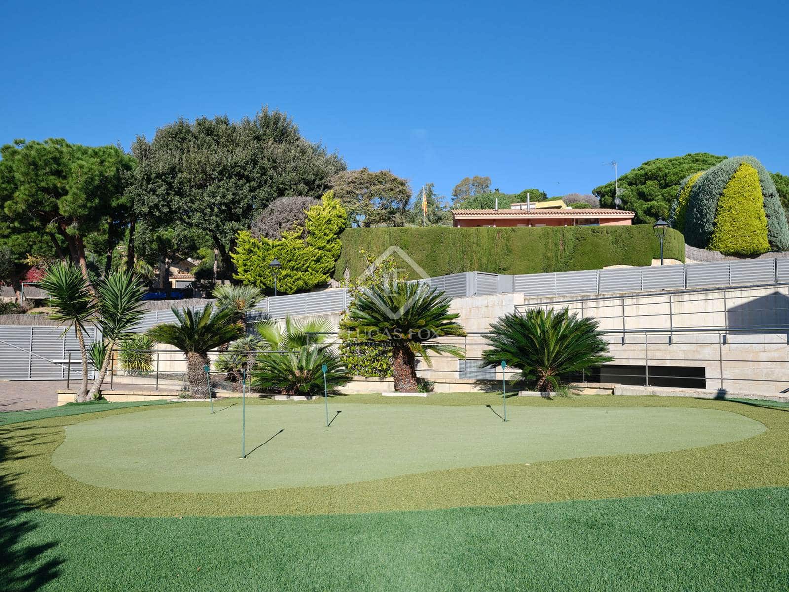 5 makuuhuone Huvila myytävänä paikassa Sant Vicenc de Montalt mukana uima-altaan 
autotalli - 1 215 000 € (Ref: 8679204)