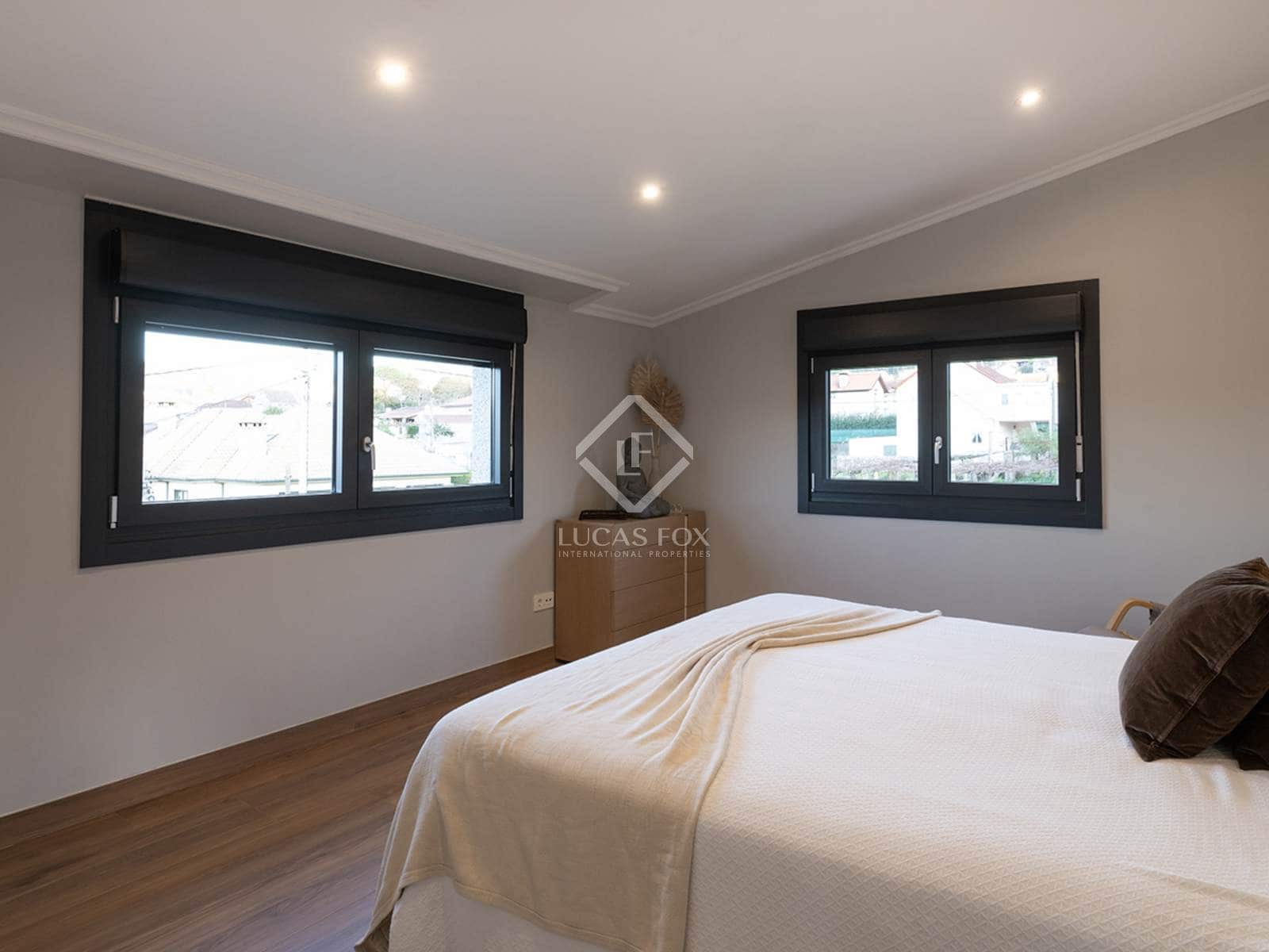 4 bedroom Villa for sale in Redondela with garage - € 545,000 (Ref: 8681037)