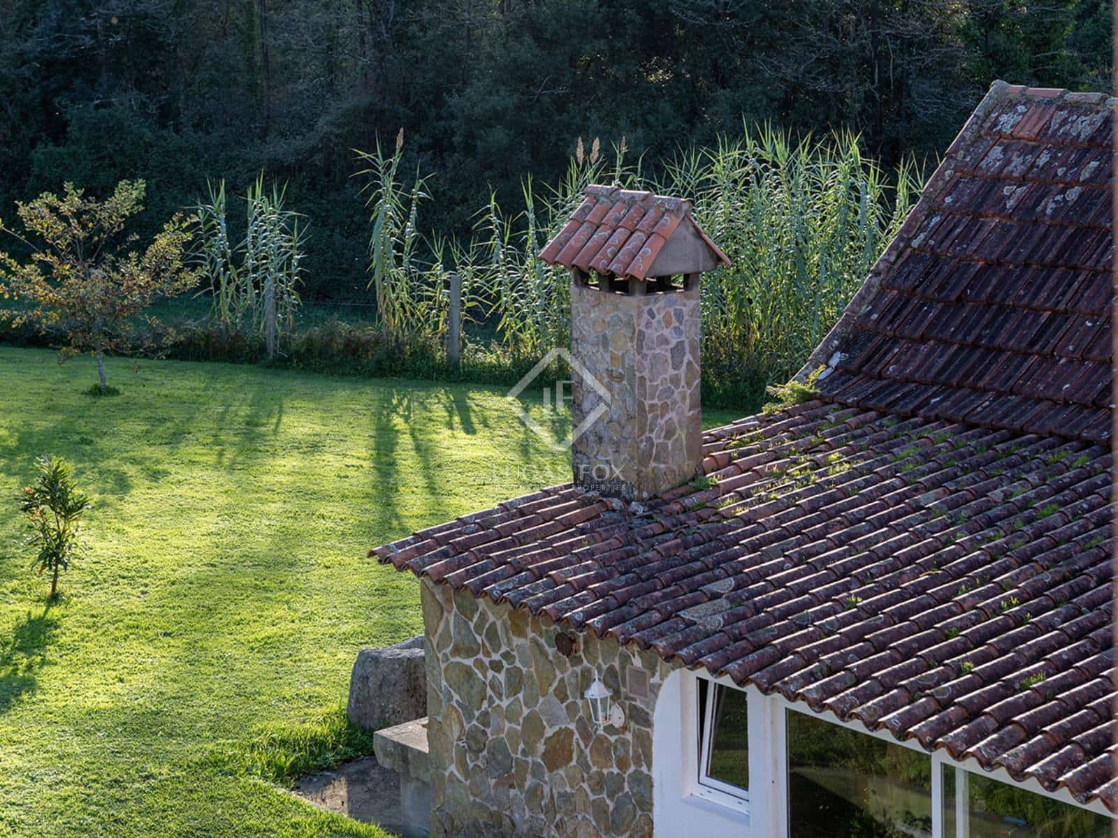 4 bedroom Villa for sale in Redondela with garage - € 545,000 (Ref: 8681037)