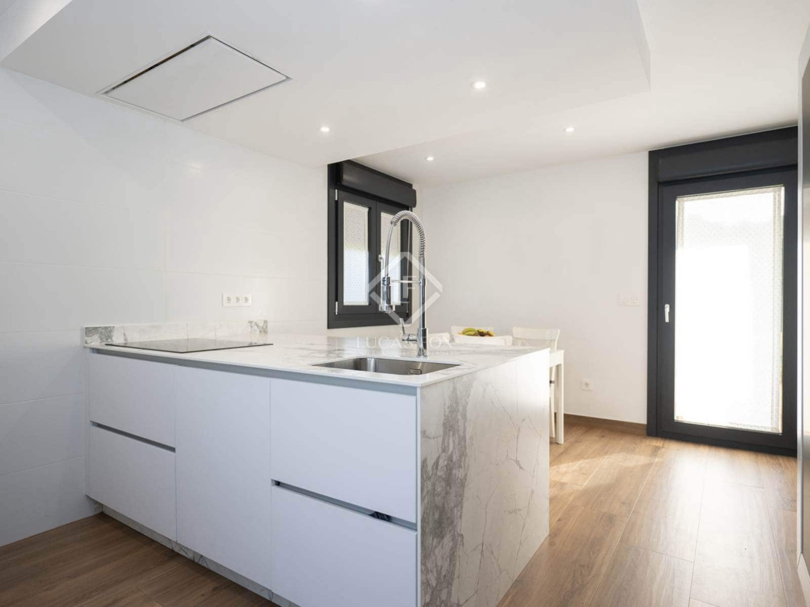 4 bedroom Villa for sale in Redondela with garage - € 545,000 (Ref: 8681037)