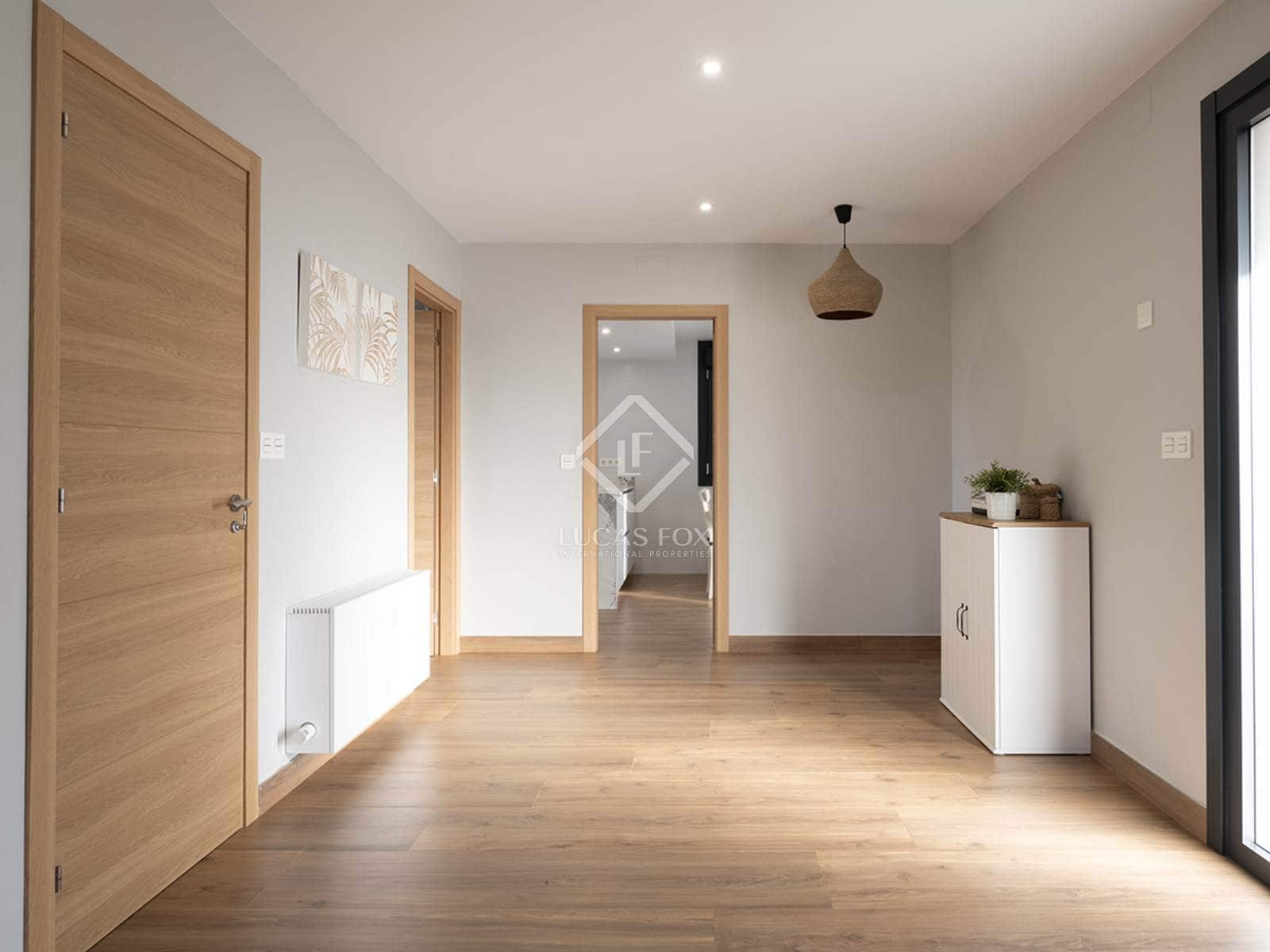 4 bedroom Villa for sale in Redondela with garage - € 545,000 (Ref: 8681037)