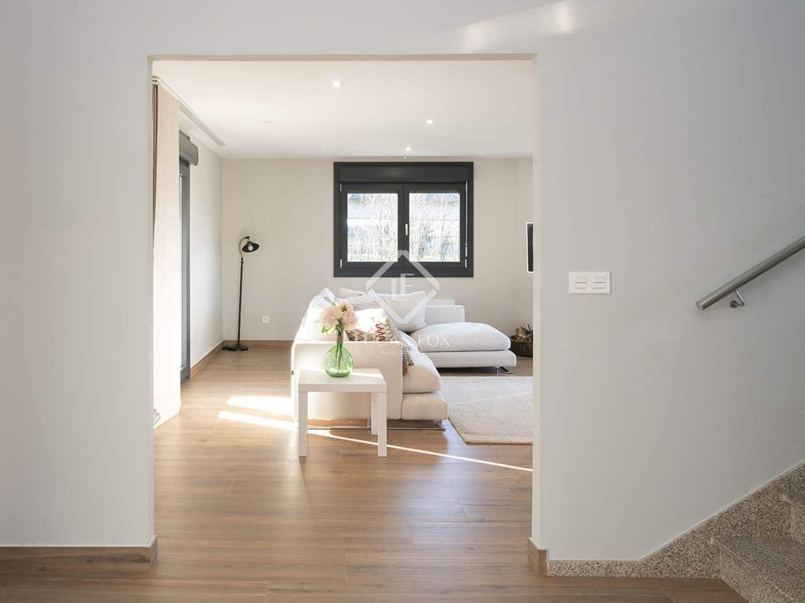 4 bedroom Villa for sale in Redondela with garage - € 545,000 (Ref: 8681037)