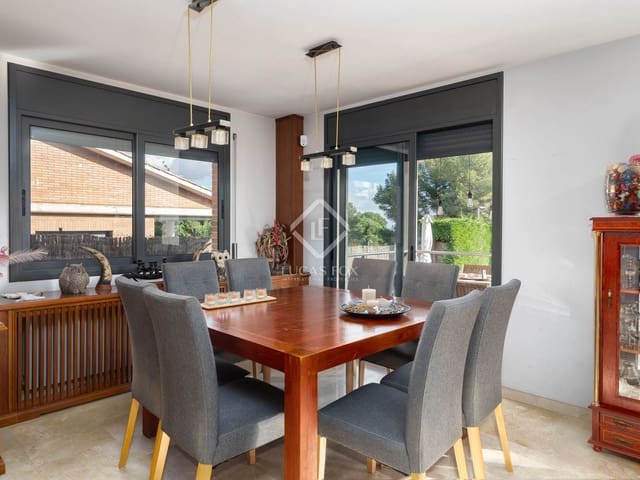 4 bedroom Villa for sale in Calonge i Sant Antoni with pool garage - € 895,000 (Ref: 8685306)