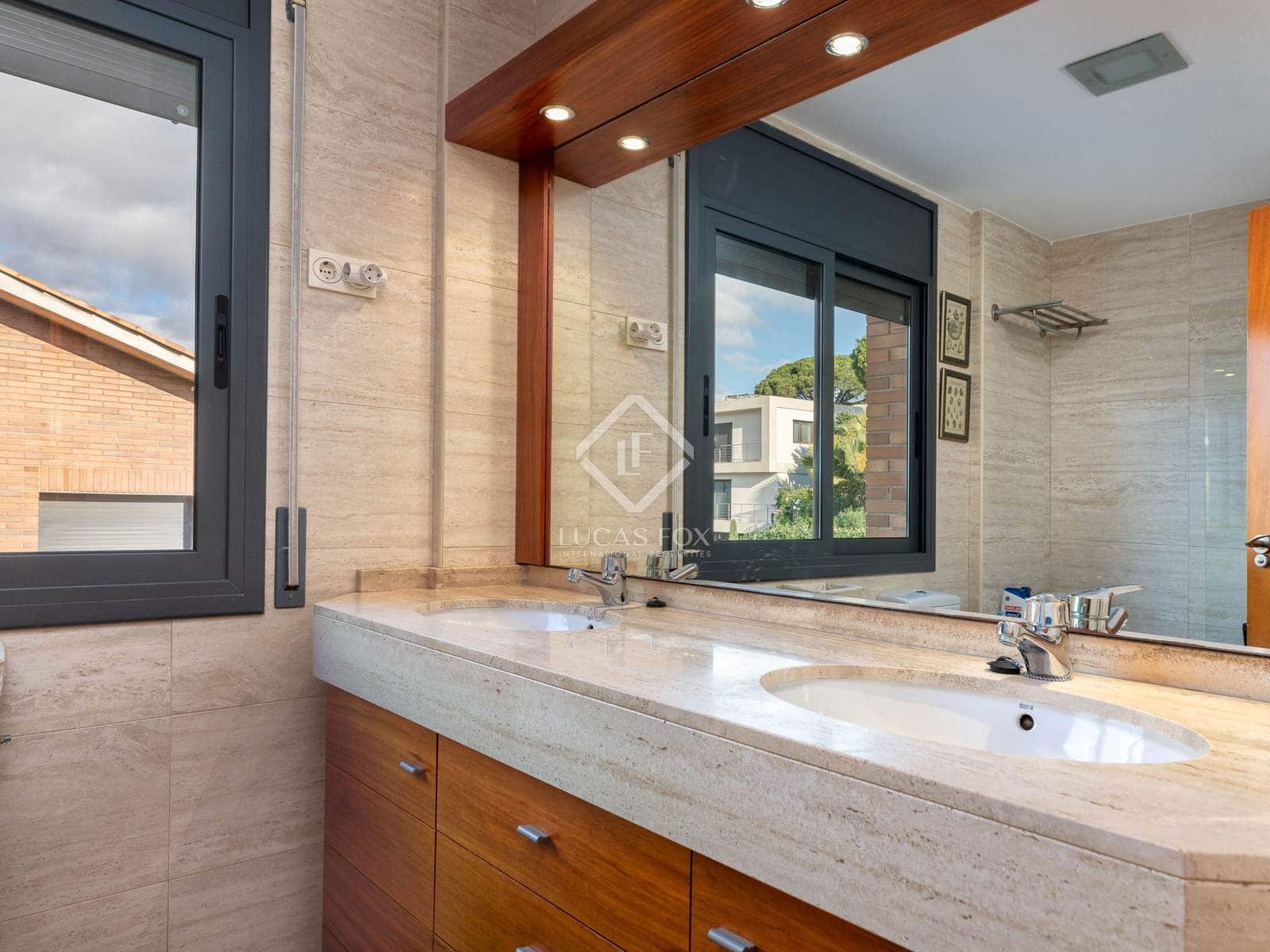 4 bedroom Villa for sale in Calonge i Sant Antoni with pool garage - € 895,000 (Ref: 8685306)