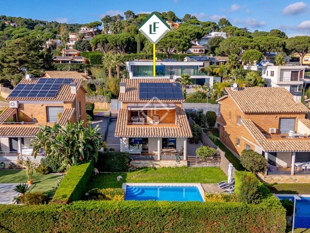 4 bedroom Villa for sale in Calonge i Sant Antoni with pool garage - € 895,000 (Ref: 8685306)