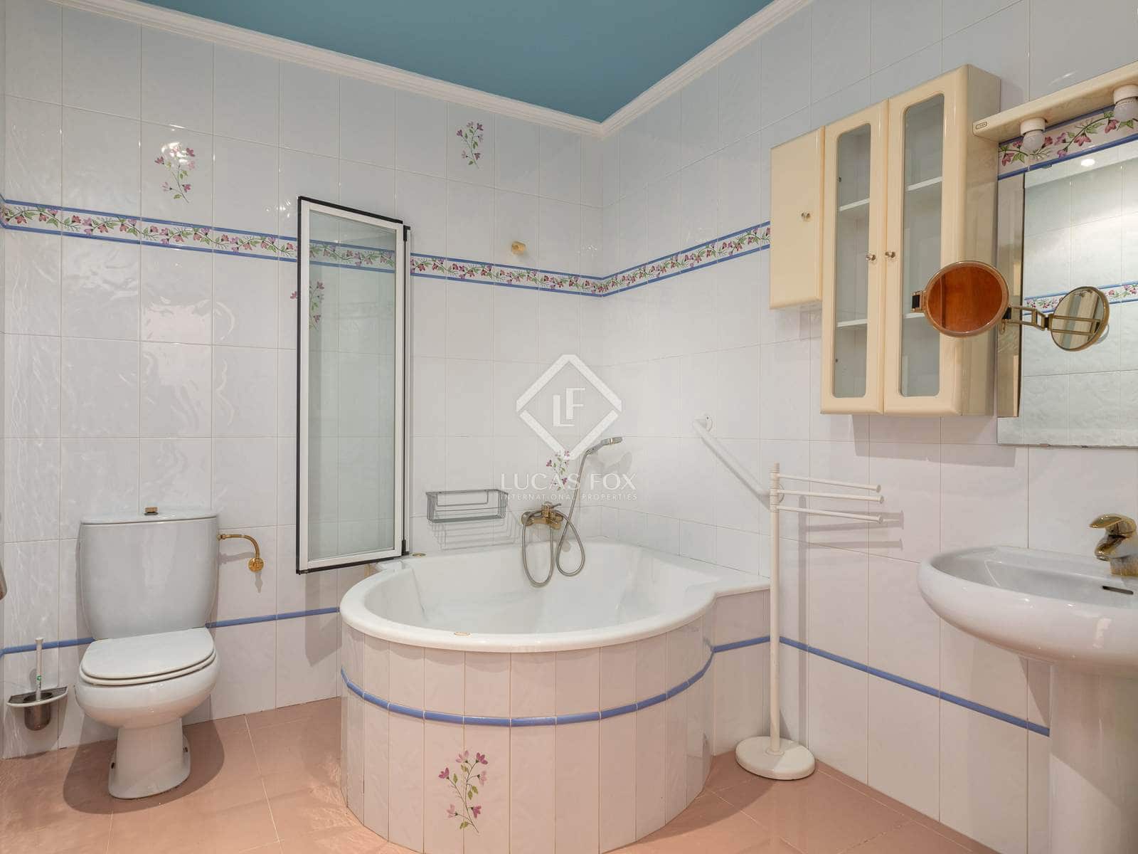 6 soveværelse Villa til salg i Lloret de Mar med swimmingpool garage - € 1.925.000 (Ref: 8686675)