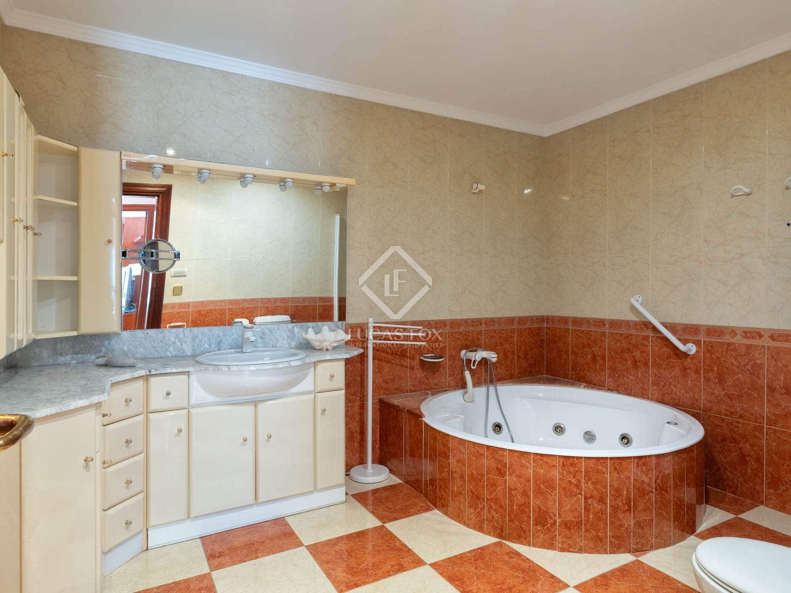 6 soveværelse Villa til salg i Lloret de Mar med swimmingpool garage - € 1.925.000 (Ref: 8686675)