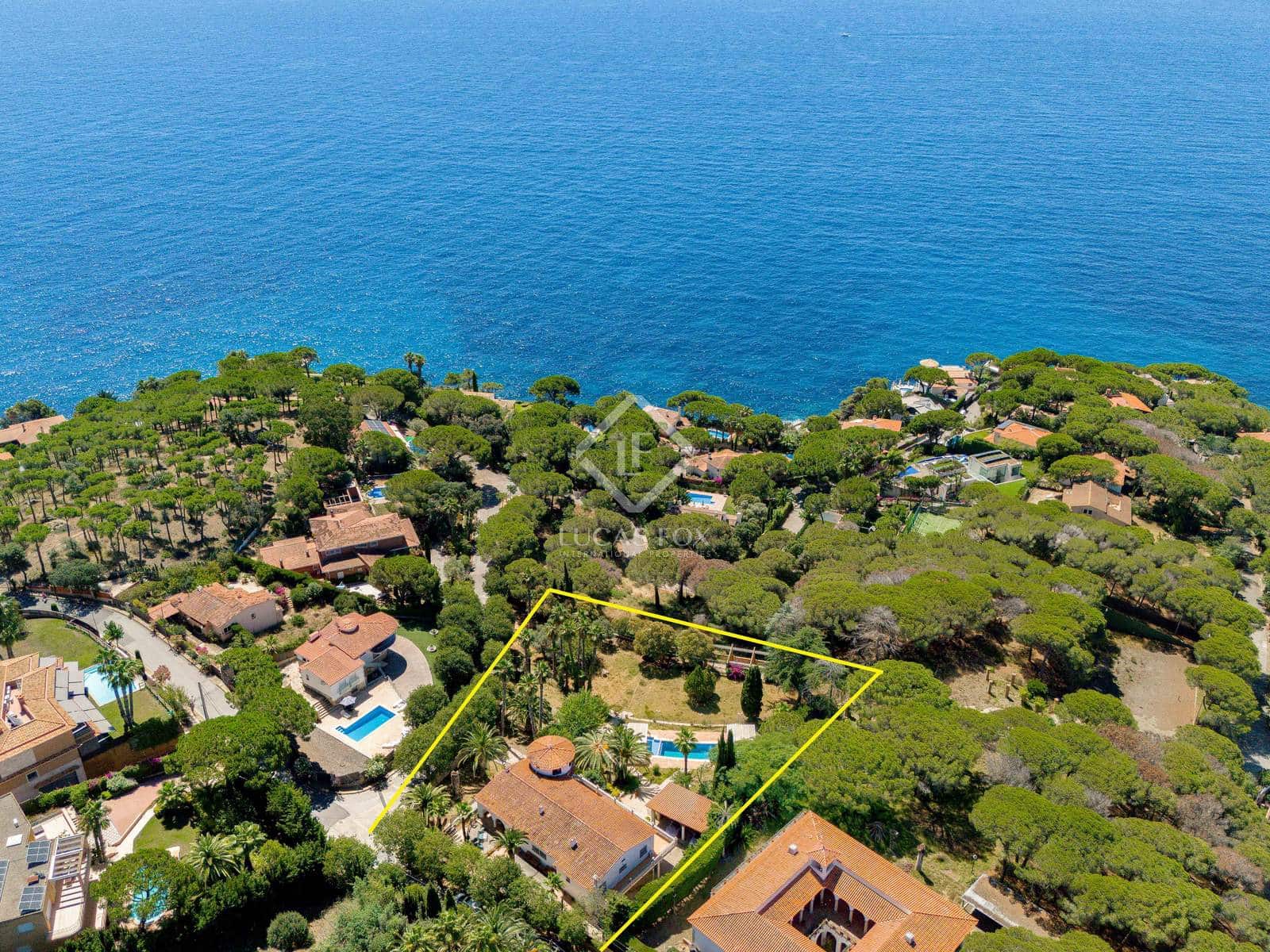 6 soveværelse Villa til salg i Lloret de Mar med swimmingpool garage - € 1.925.000 (Ref: 8686675)