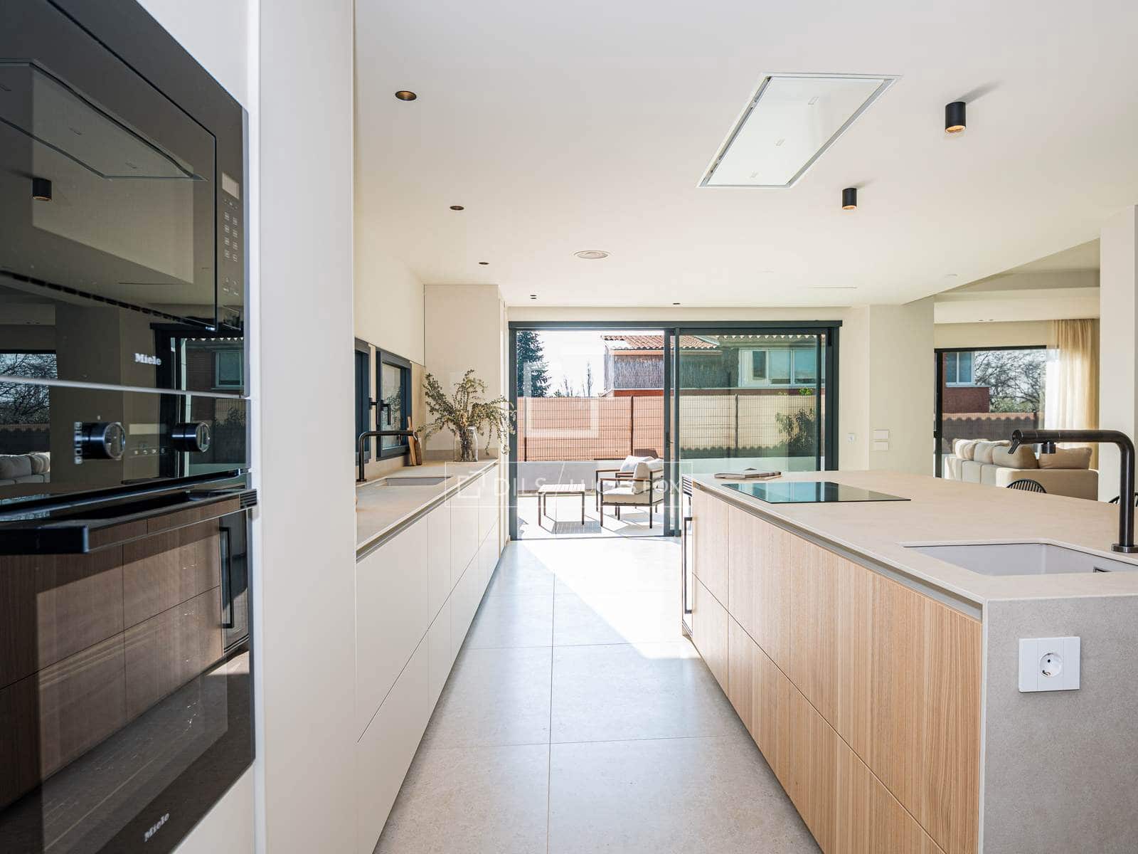 6 soverom Villa til salgs i Sant Cugat del Valles med svømmebasseng garasje - € 2 387 000 (Ref: 8687018)