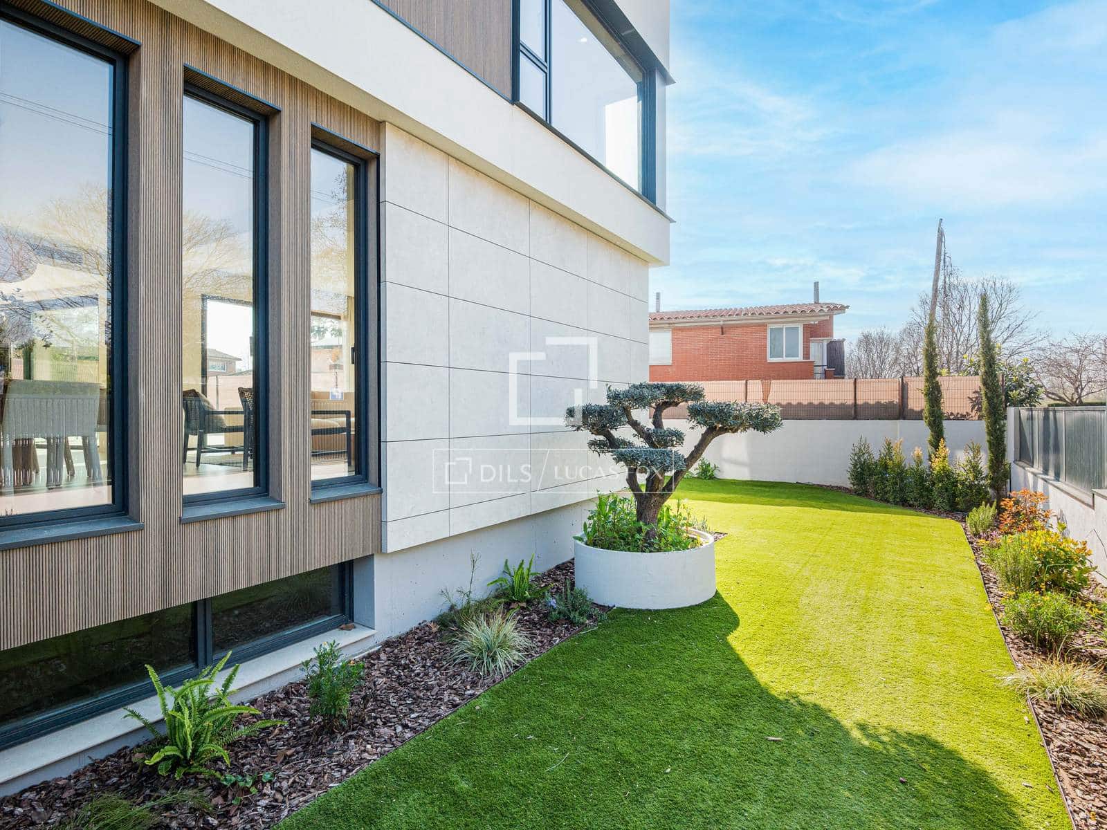 6 soverom Villa til salgs i Sant Cugat del Valles med svømmebasseng garasje - € 2 387 000 (Ref: 8687018)