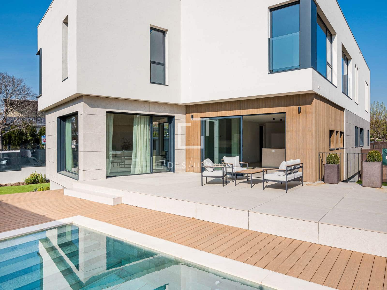 6 soverom Villa til salgs i Sant Cugat del Valles med svømmebasseng garasje - € 2 387 000 (Ref: 8687018)