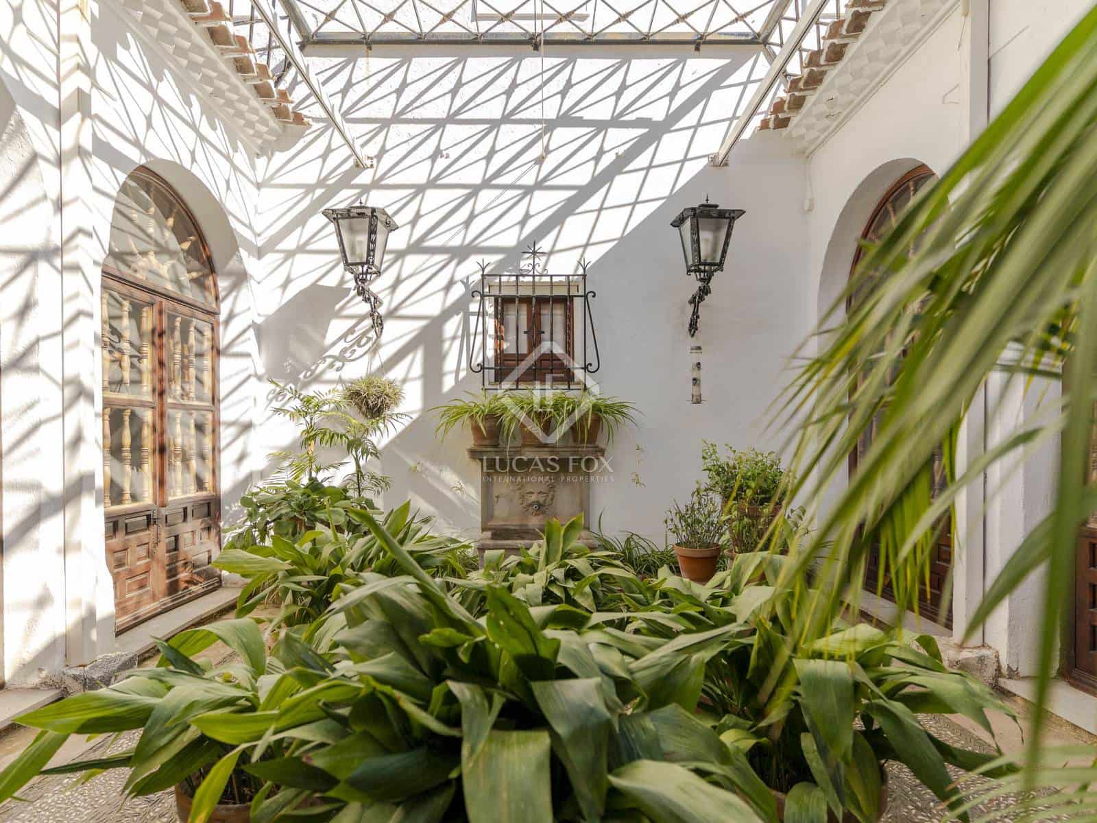 9 soveværelse Finca/Landehus til salg i Motril med swimmingpool garage - € 2.350.000 (Ref: 8688068)