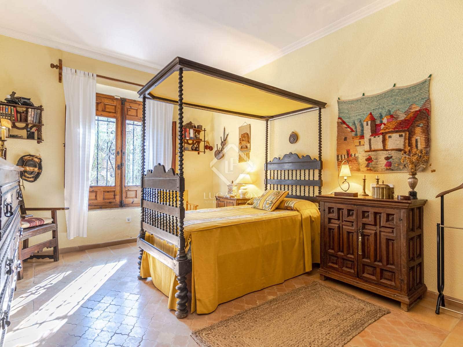 9 soveværelse Finca/Landehus til salg i Motril med swimmingpool garage - € 2.350.000 (Ref: 8688068)