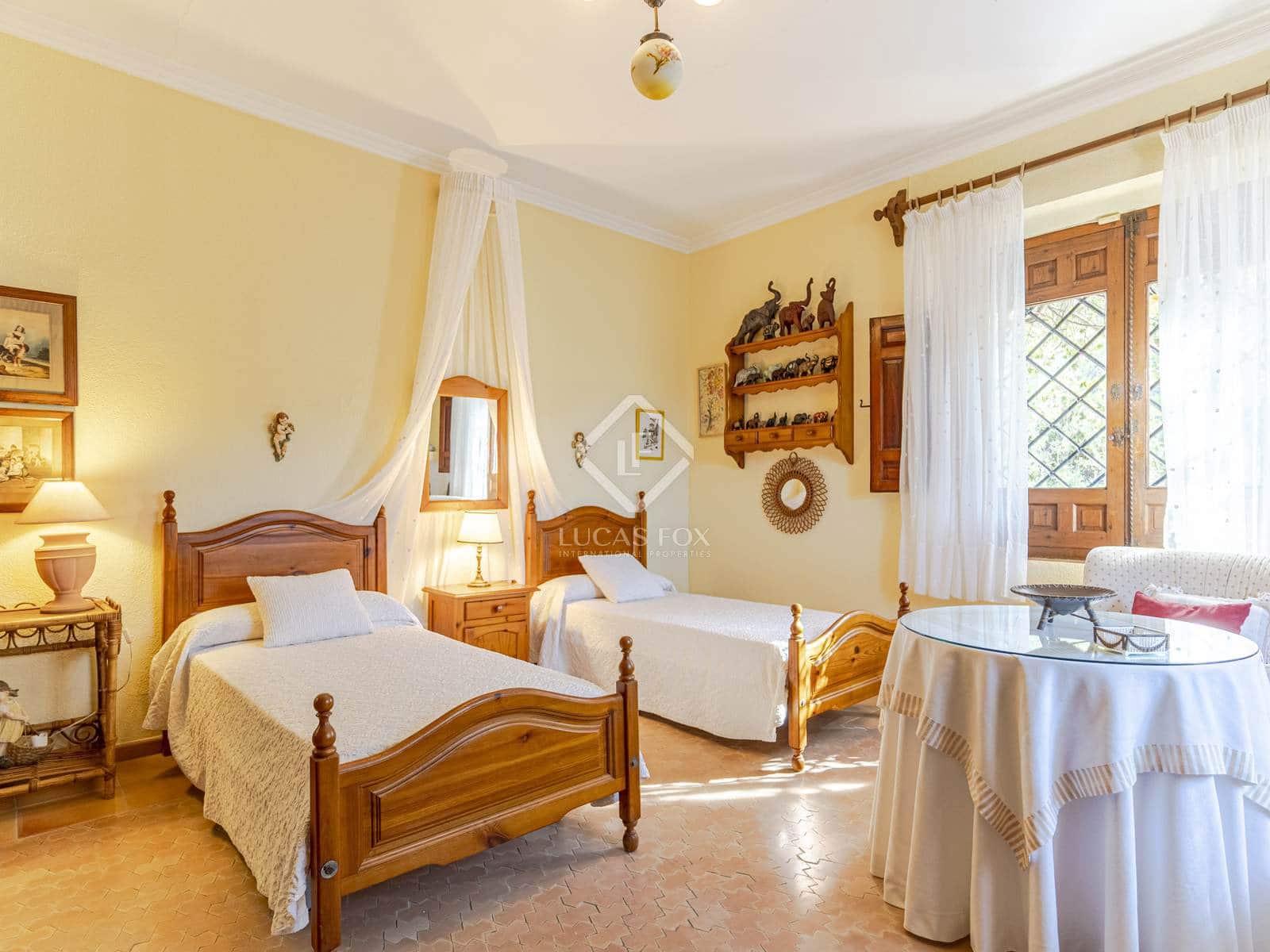 9 soveværelse Finca/Landehus til salg i Motril med swimmingpool garage - € 2.350.000 (Ref: 8688068)