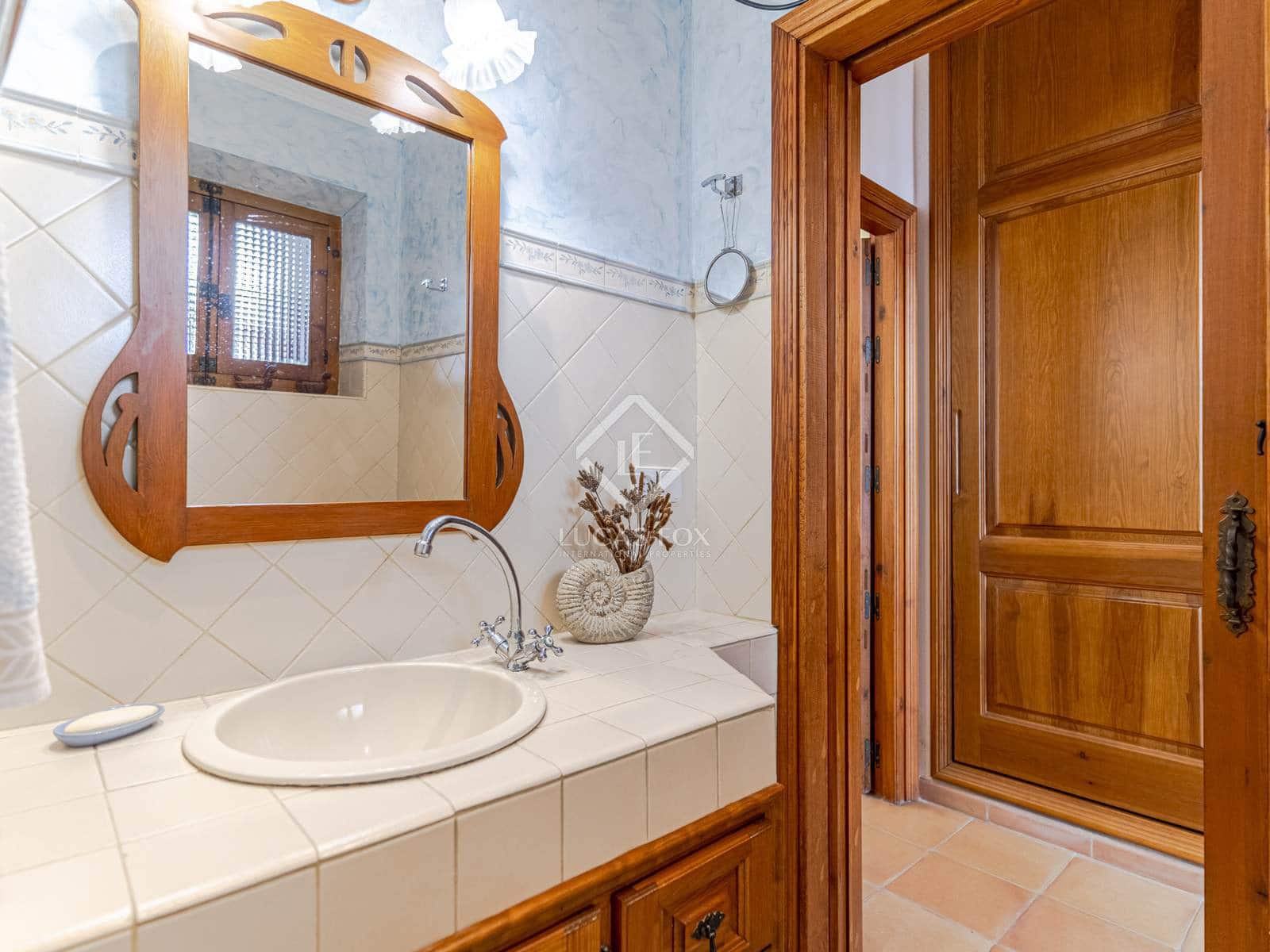 9 soveværelse Finca/Landehus til salg i Motril med swimmingpool garage - € 2.350.000 (Ref: 8688068)